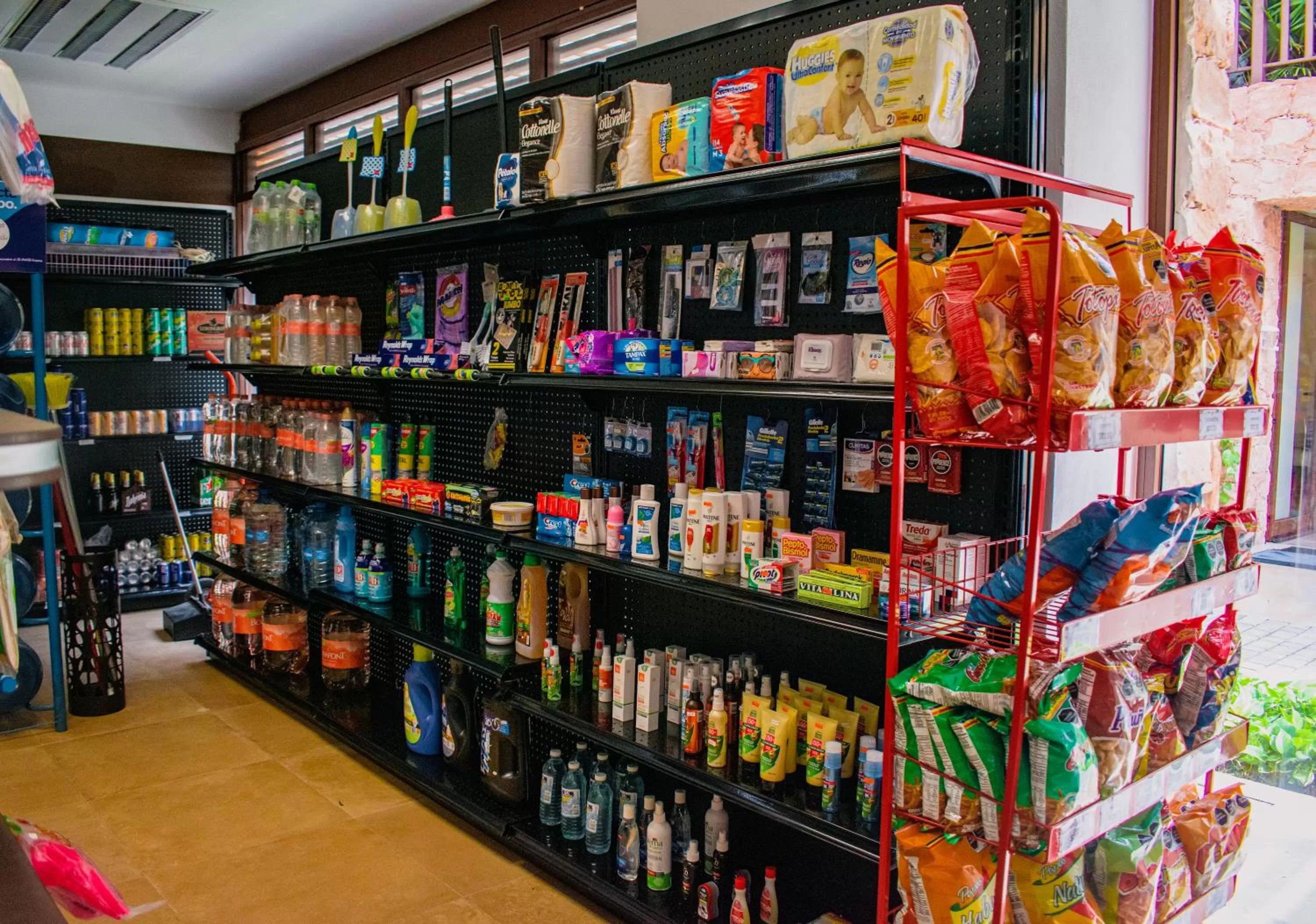 On-site shops in Villas Grand Marina Kinuh