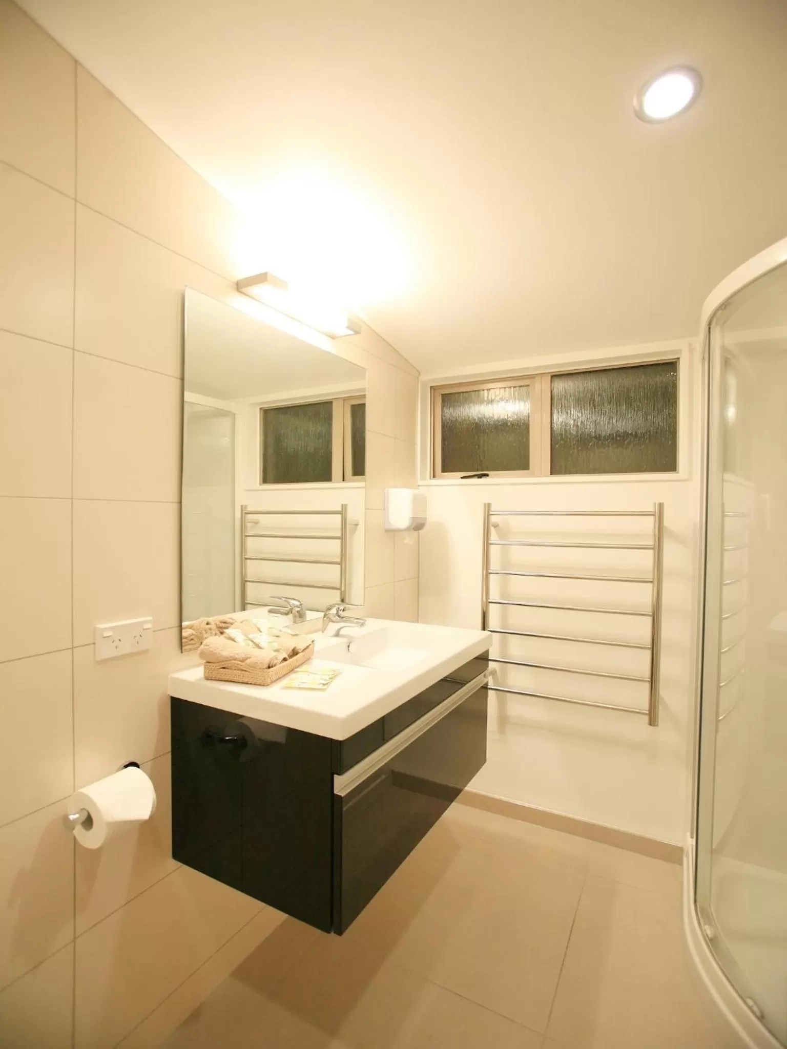 Bathroom in Cranbury Court Apartments
