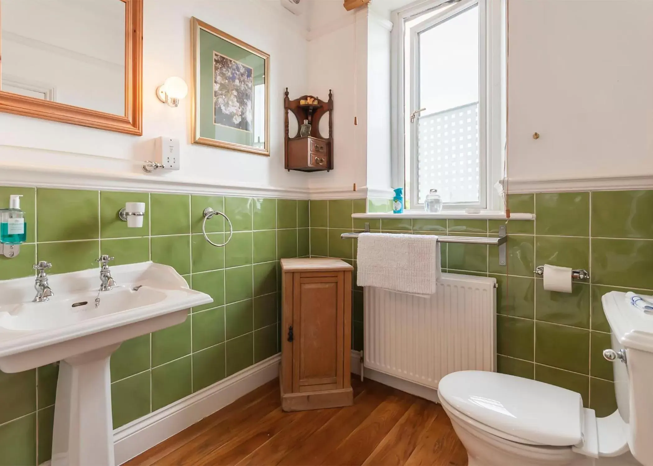 Toilet, Bathroom in Sheriff Lodge