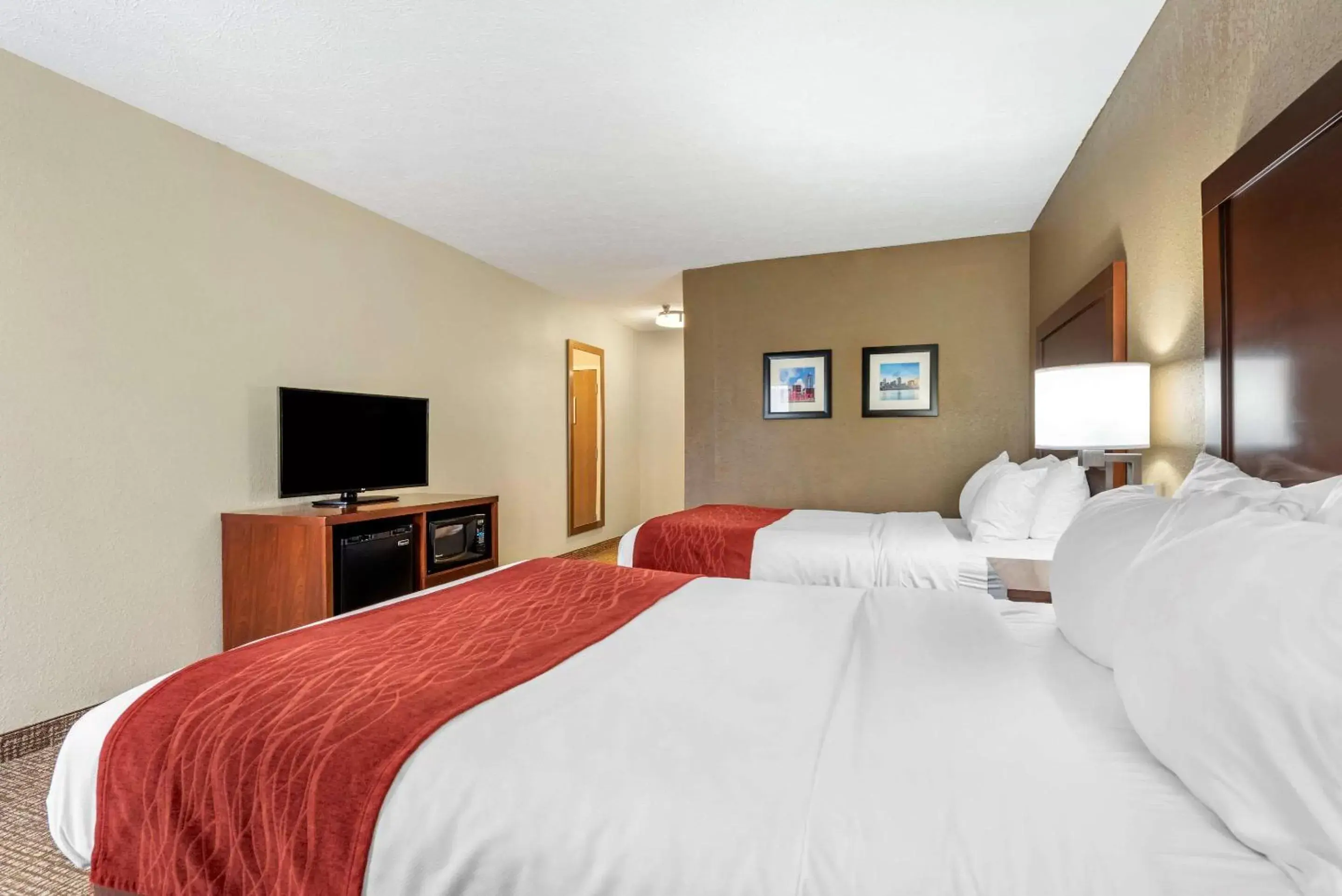 Double Room with Two Double Beds - Non-Smoking in Comfort Inn & Suites Cincinnati Eastgate