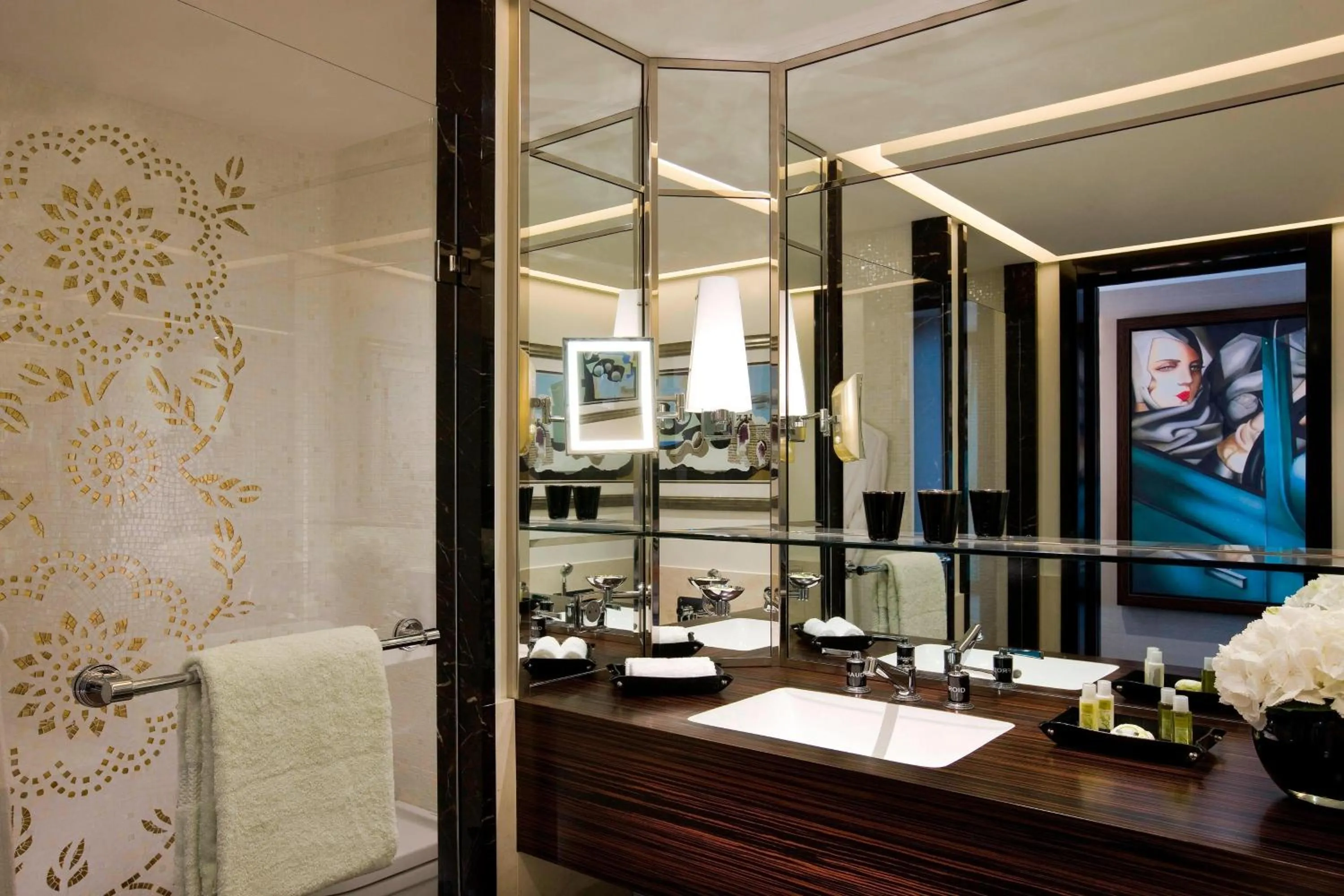 Bathroom in Prince de Galles, a Luxury Collection hotel, Paris