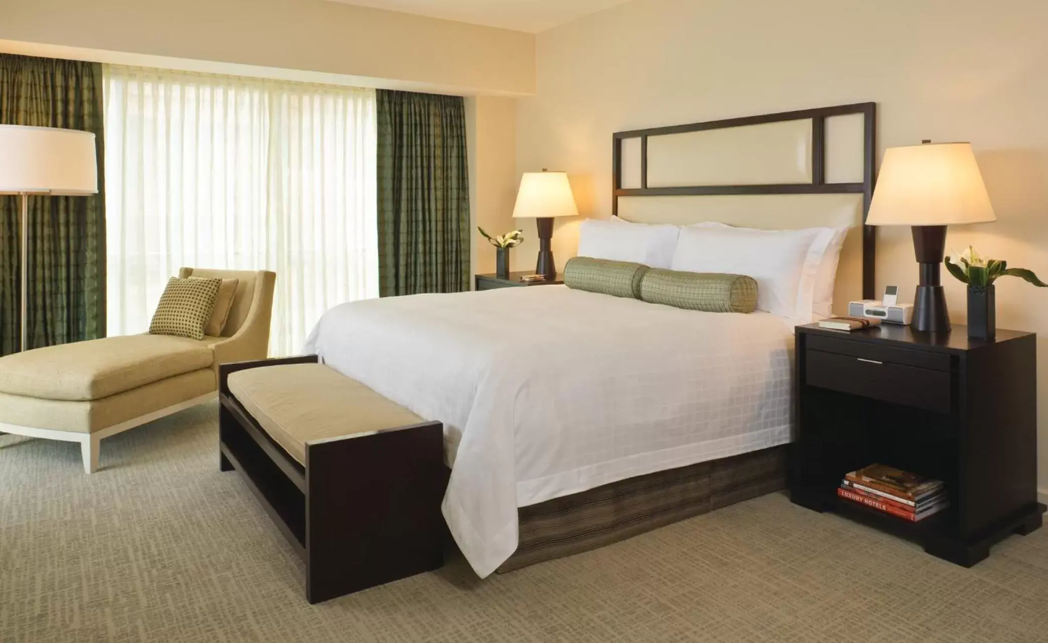 Bed in Four Seasons Hotel Seattle