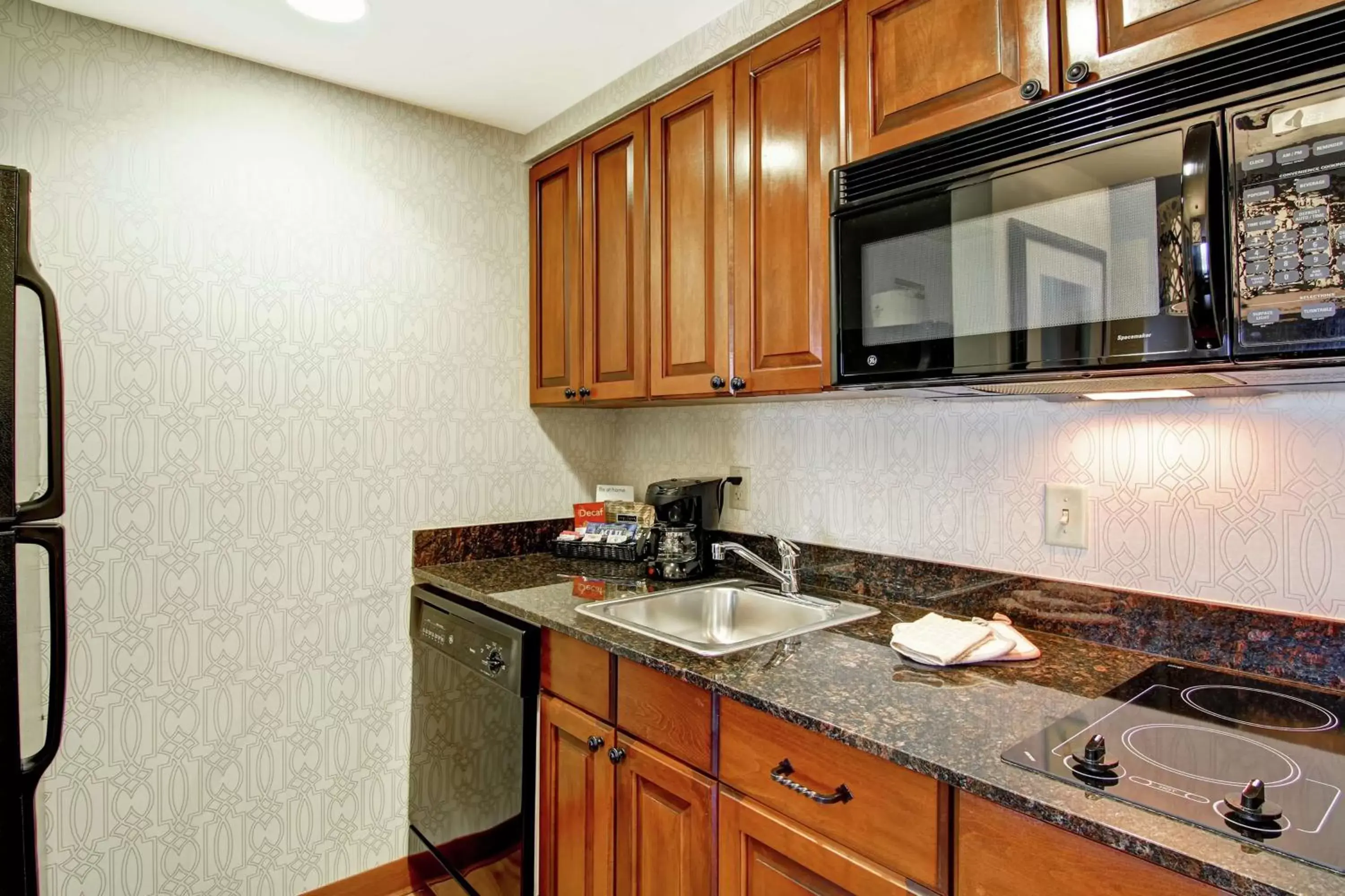 Kitchen or kitchenette, Kitchen/Kitchenette in Homewood Suites by Hilton Bentonville-Rogers