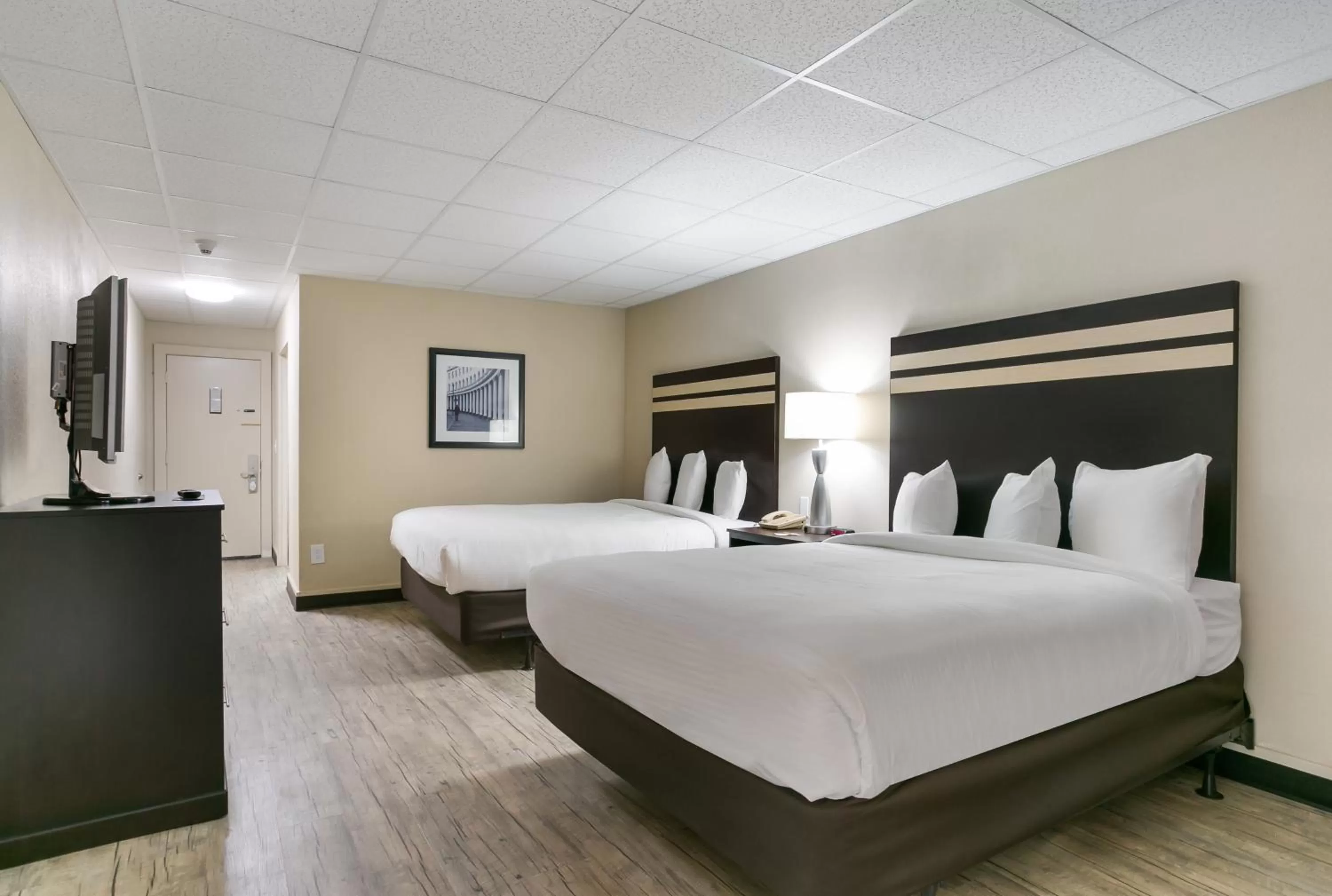 Bed in Eisenhower Hotel and Conference Center