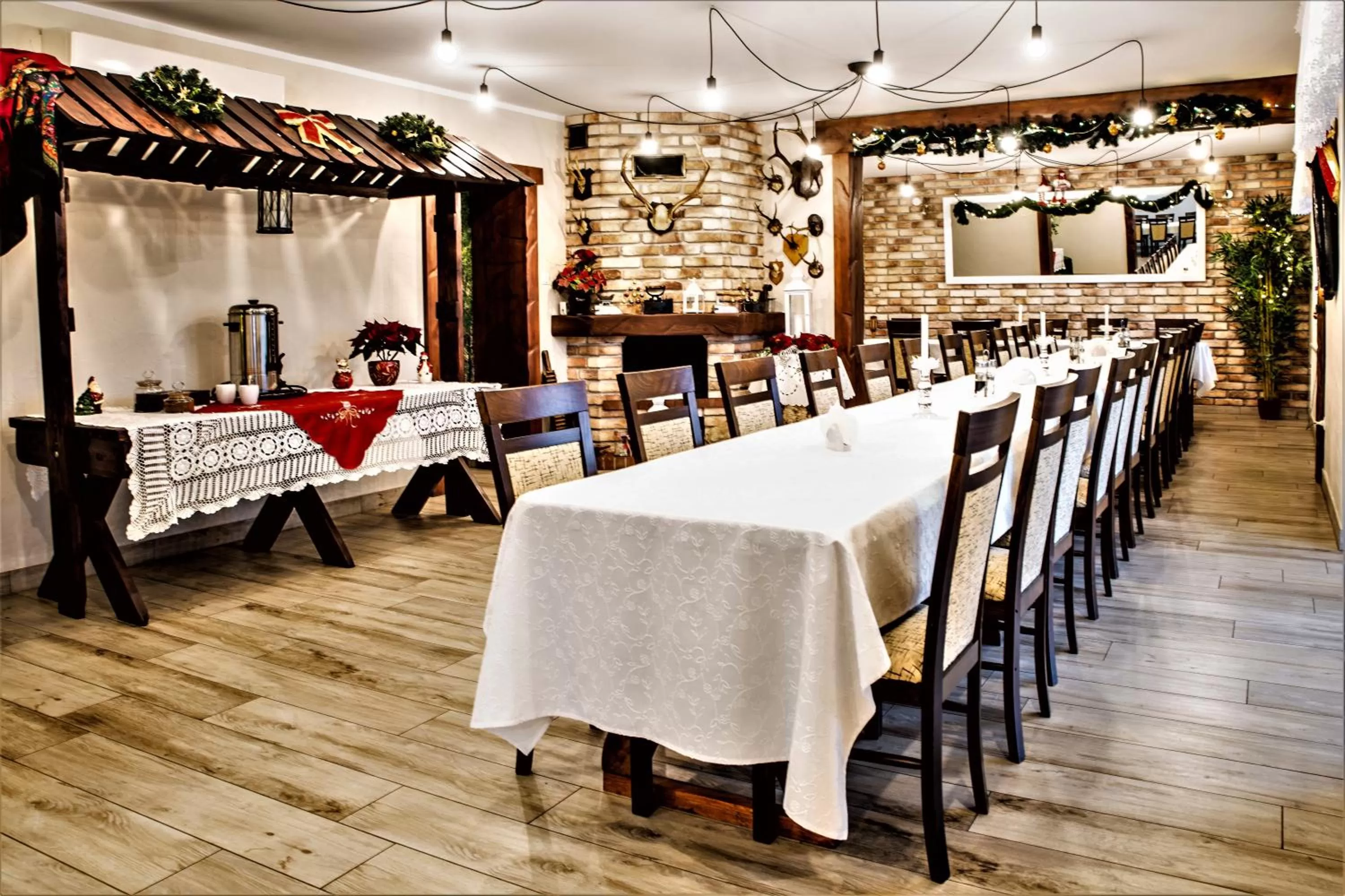 Restaurant/Places to Eat in Stajnia pod Dębem