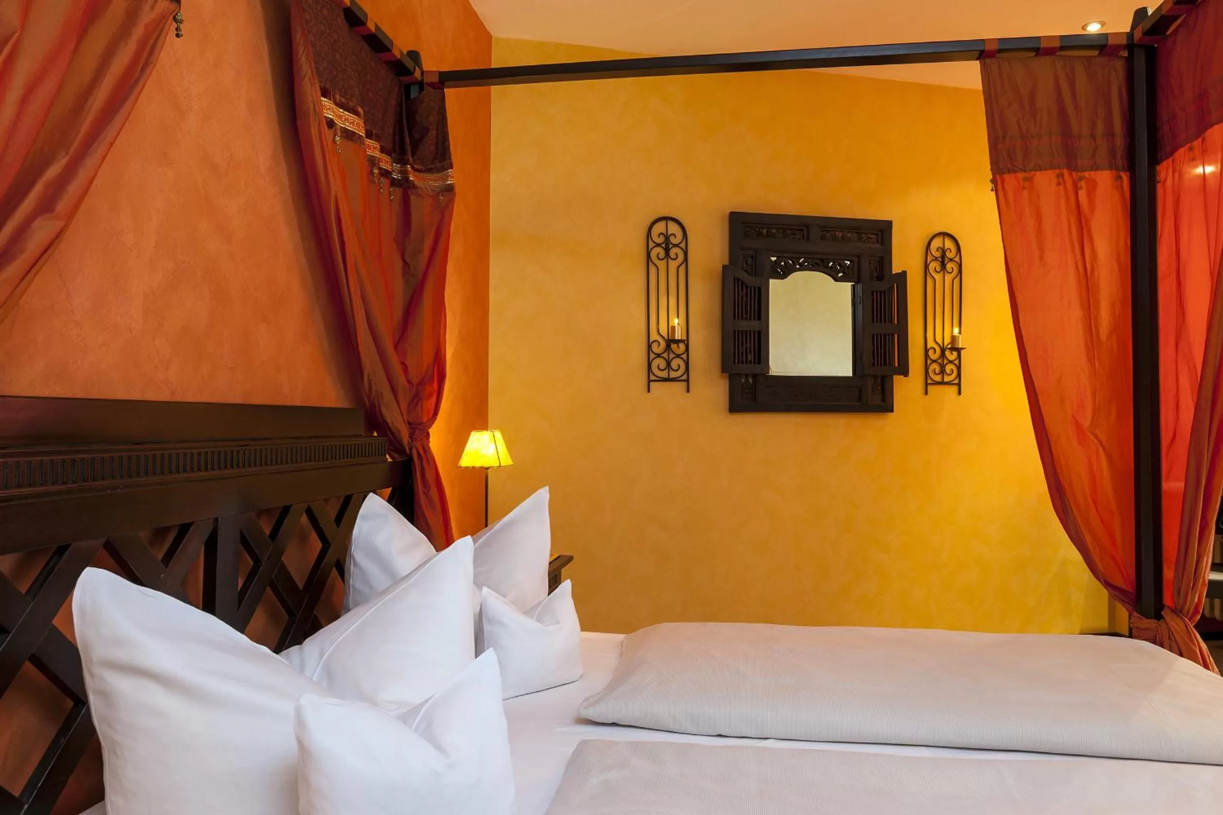 Bed in BRISTOL Hotel Bad Kissingen