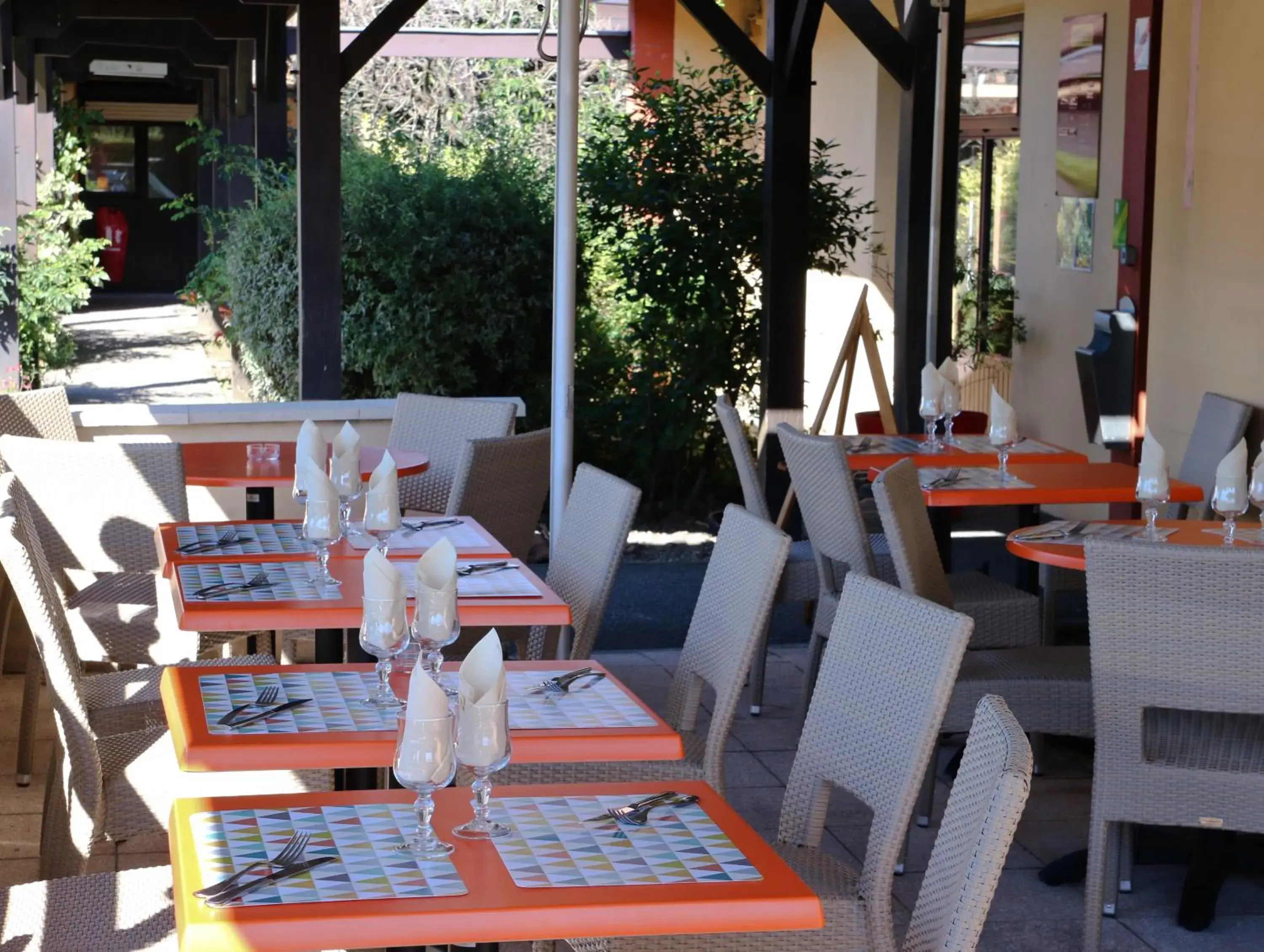 Restaurant/Places to Eat in Kyriad Bordeaux - Merignac Aéroport