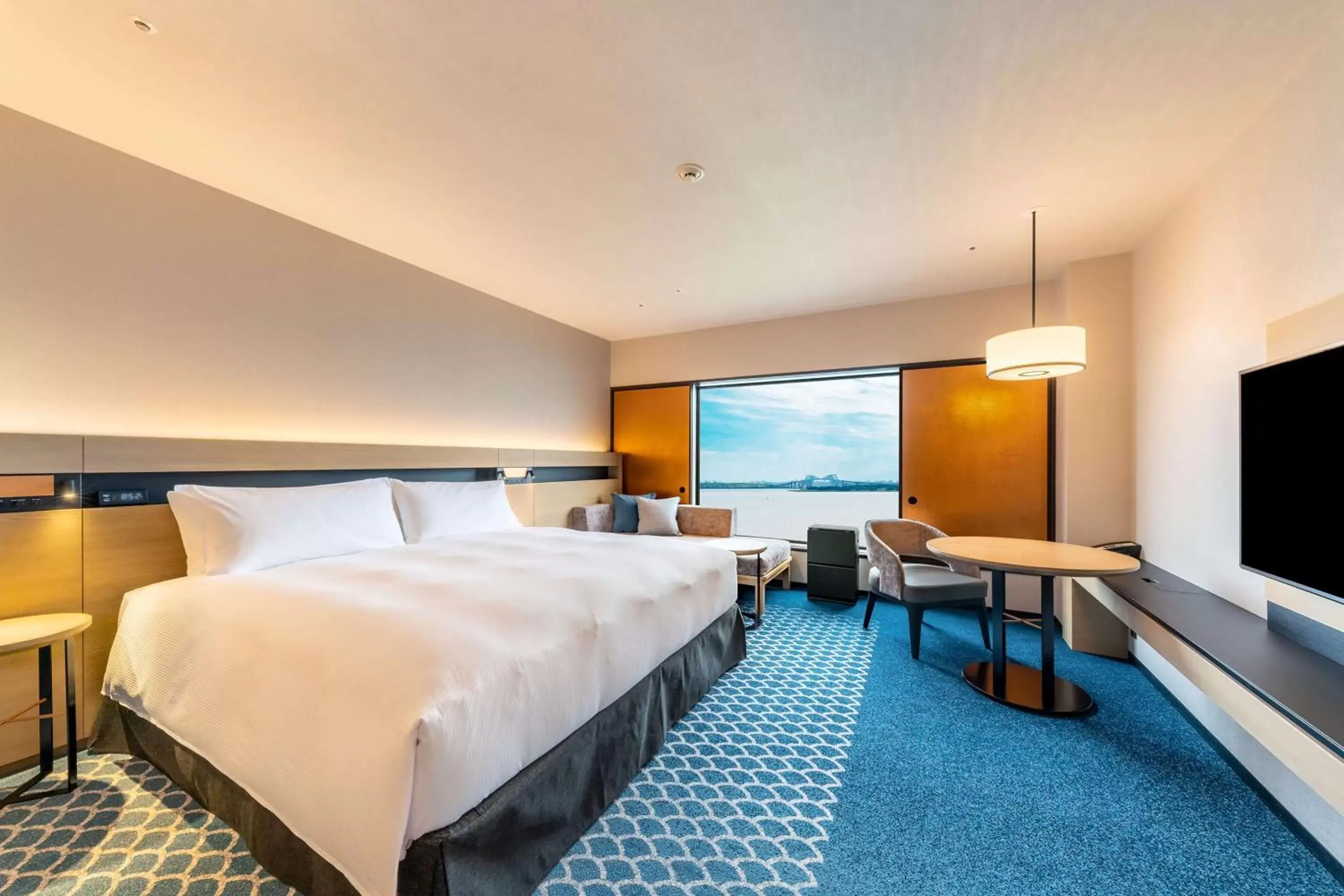 Bed in Hilton Tokyo Bay