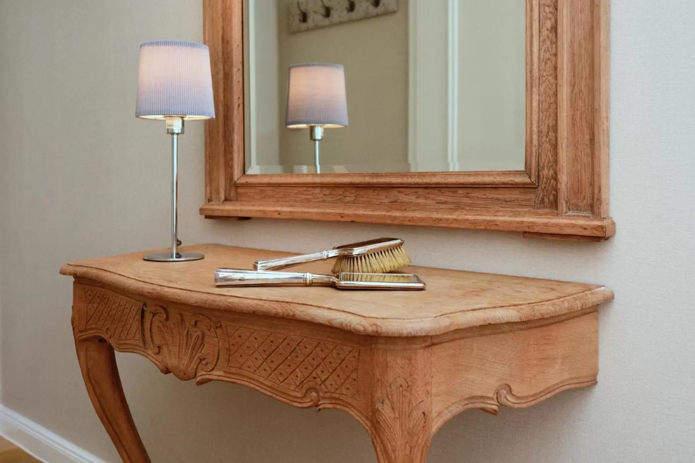 Decorative detail in Hotel No. 11