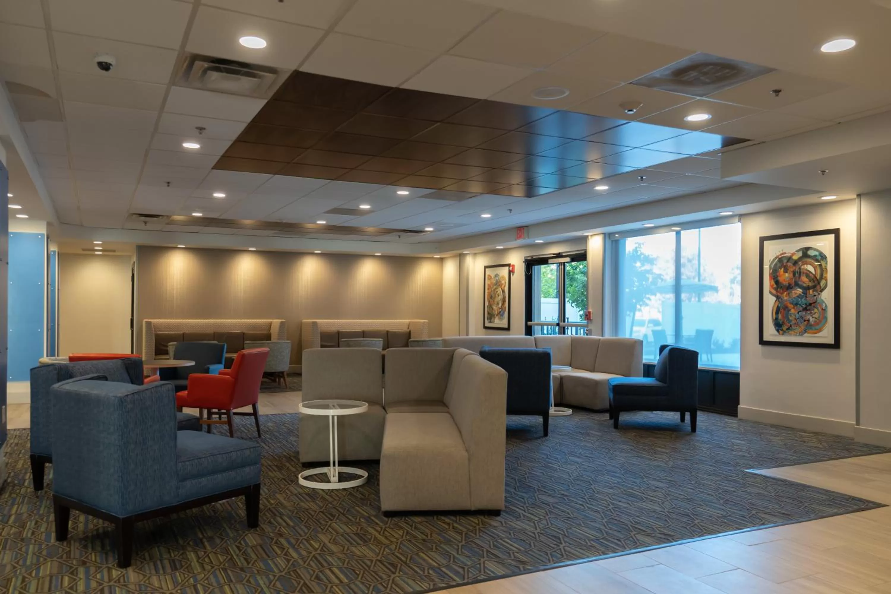 Lobby or reception in Holiday Inn Express Boston by IHG