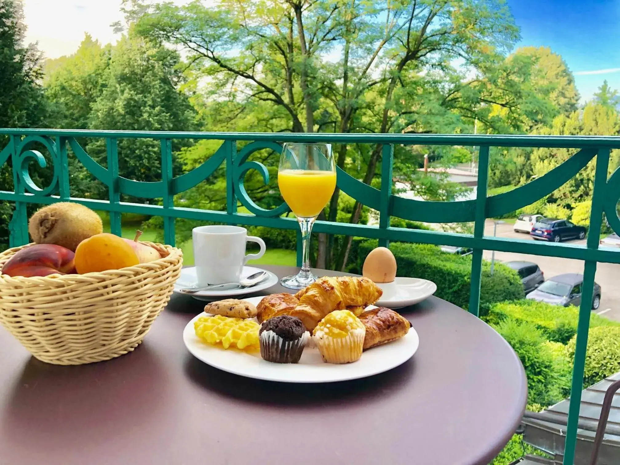 Buffet breakfast in Hotel La Prairie