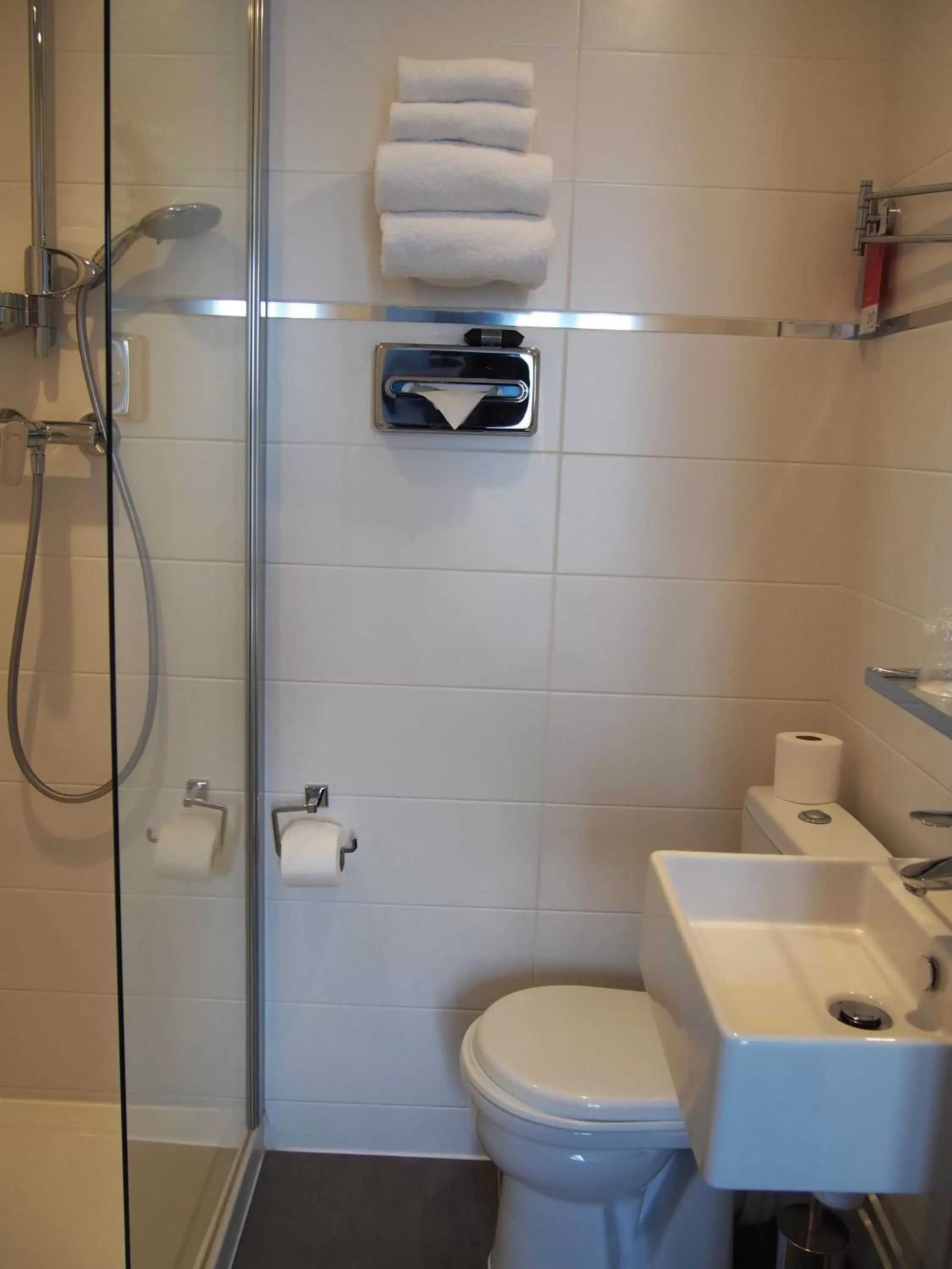 Toilet, Bathroom in Porte de Versailles Hotel