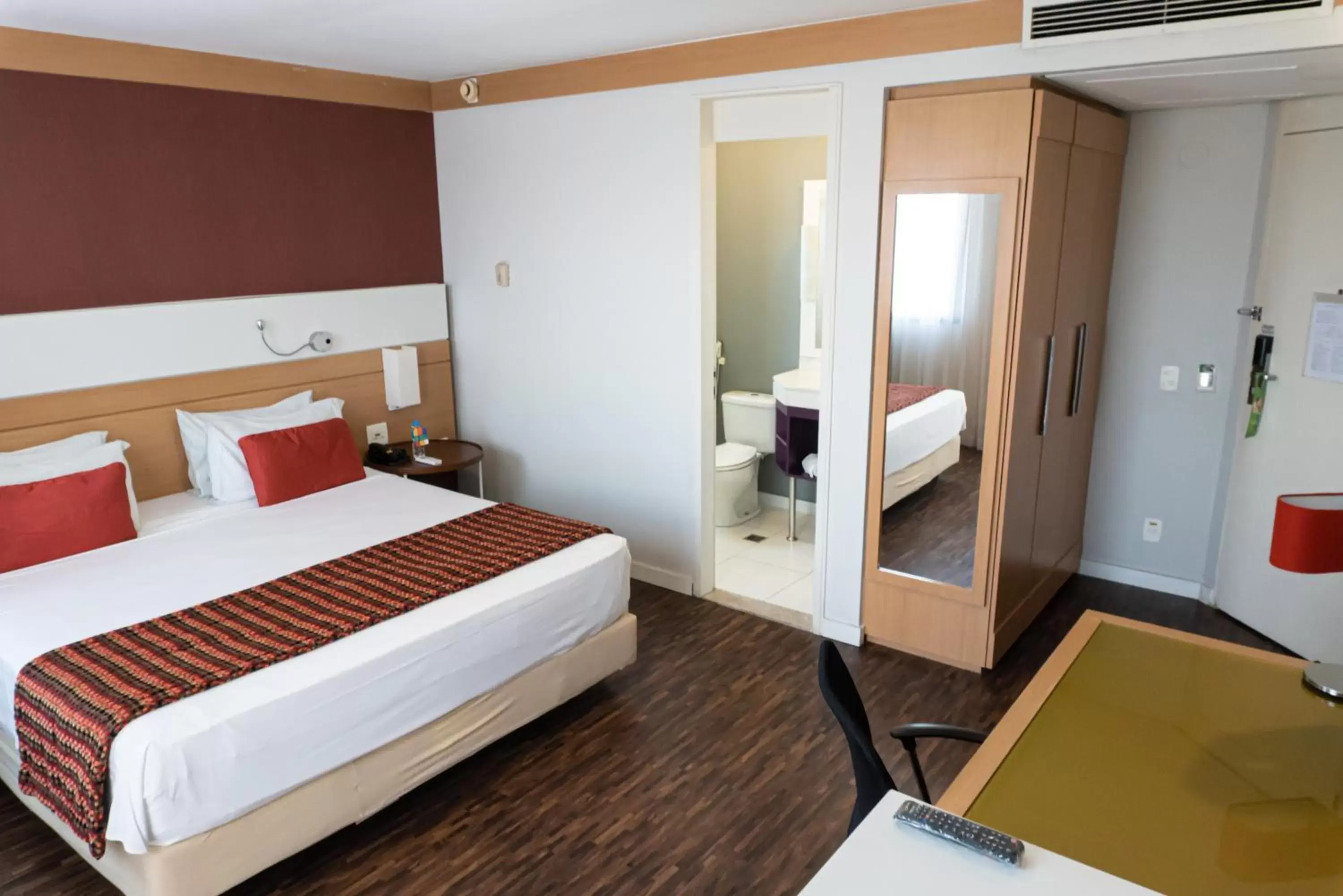 Bed in Quality Faria Lima Bed in Quality Faria Lima