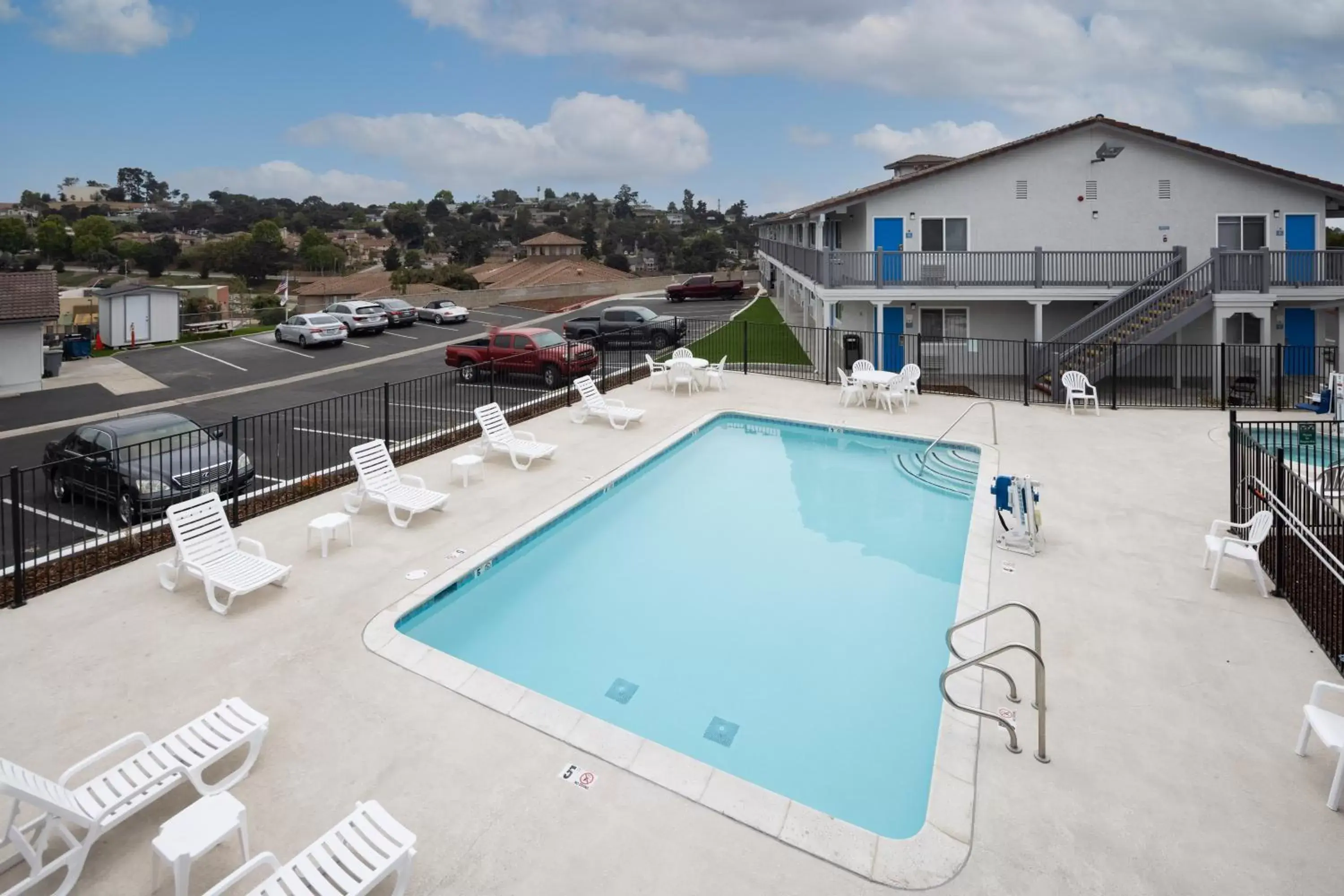 Swimming pool, Pool View in Pismo View Inn