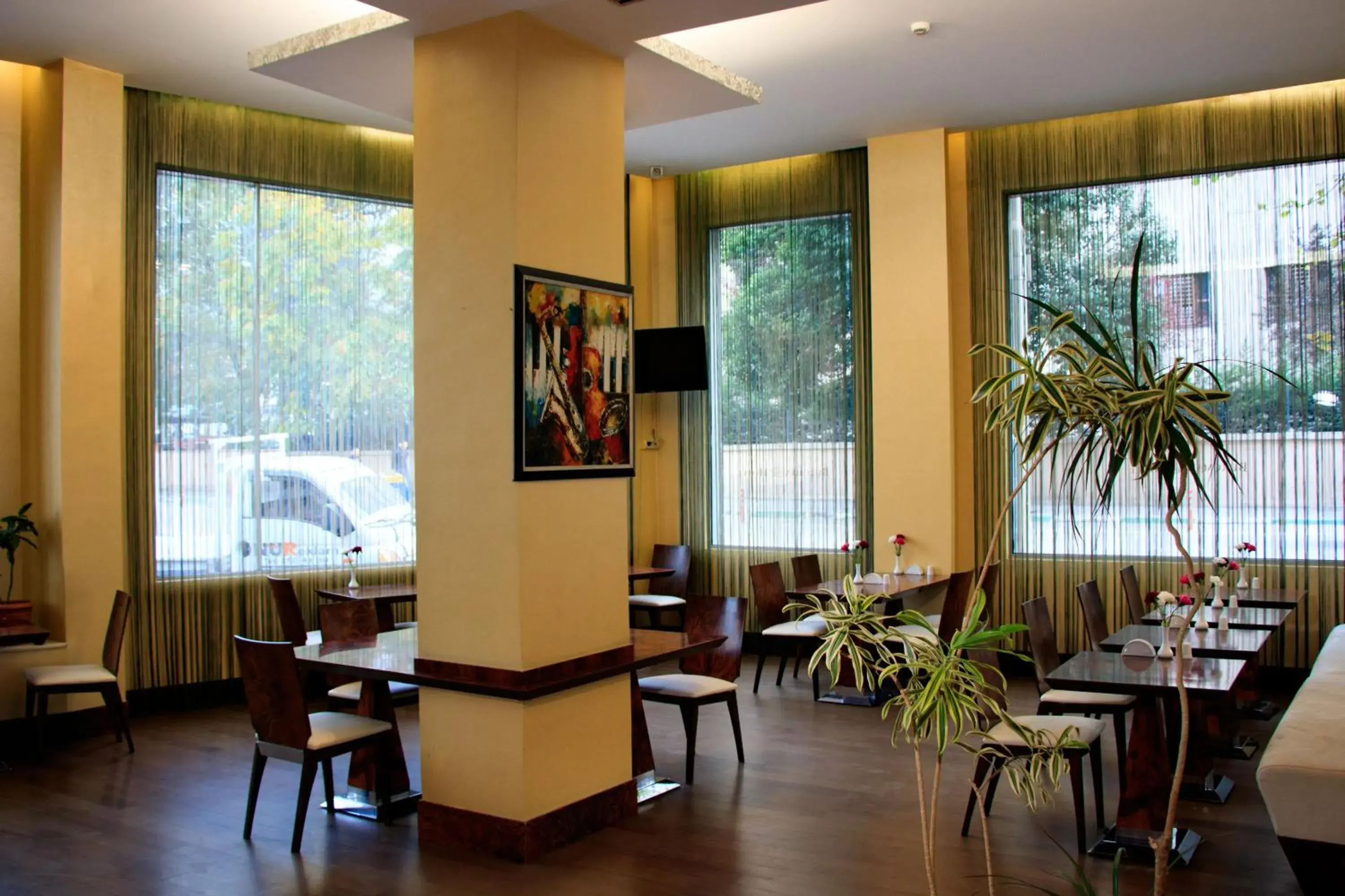 Banquet/Function facilities, Restaurant/Places to Eat in Burcman Hotel