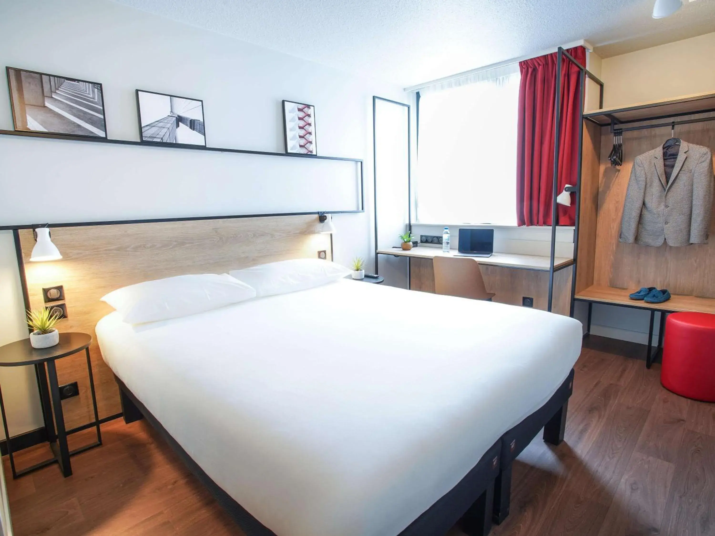 Photo of the whole room, Bed in Ibis Tours Centre Giraudeau