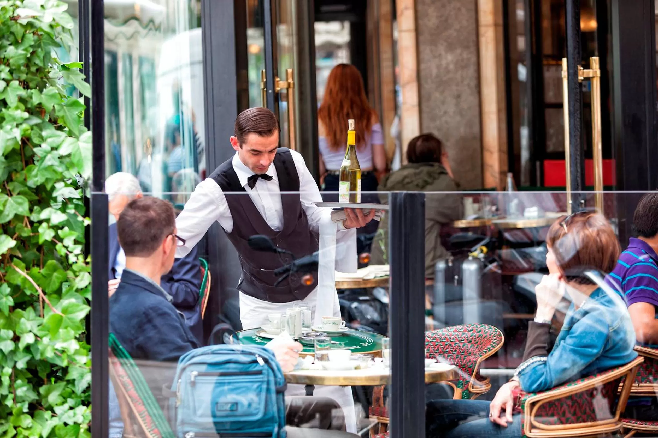 Restaurant/places to eat in Hôtel de Lille - Saint-Germain des Près