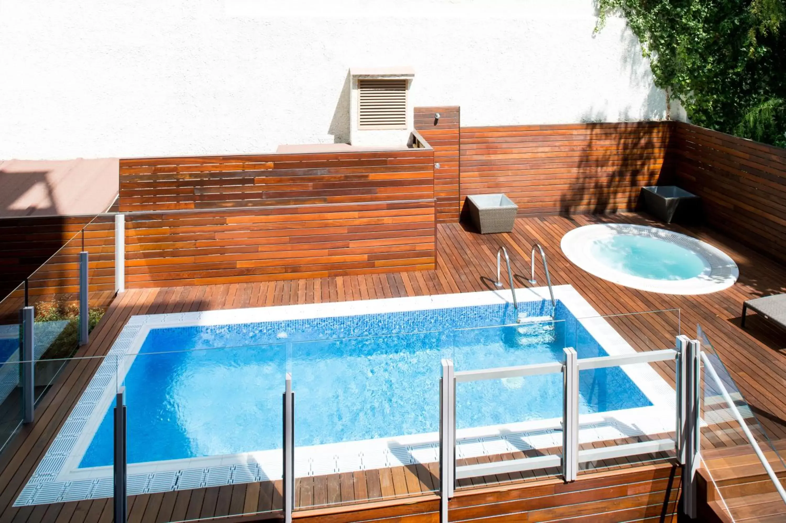 Swimming Pool in Catalonia Mikado