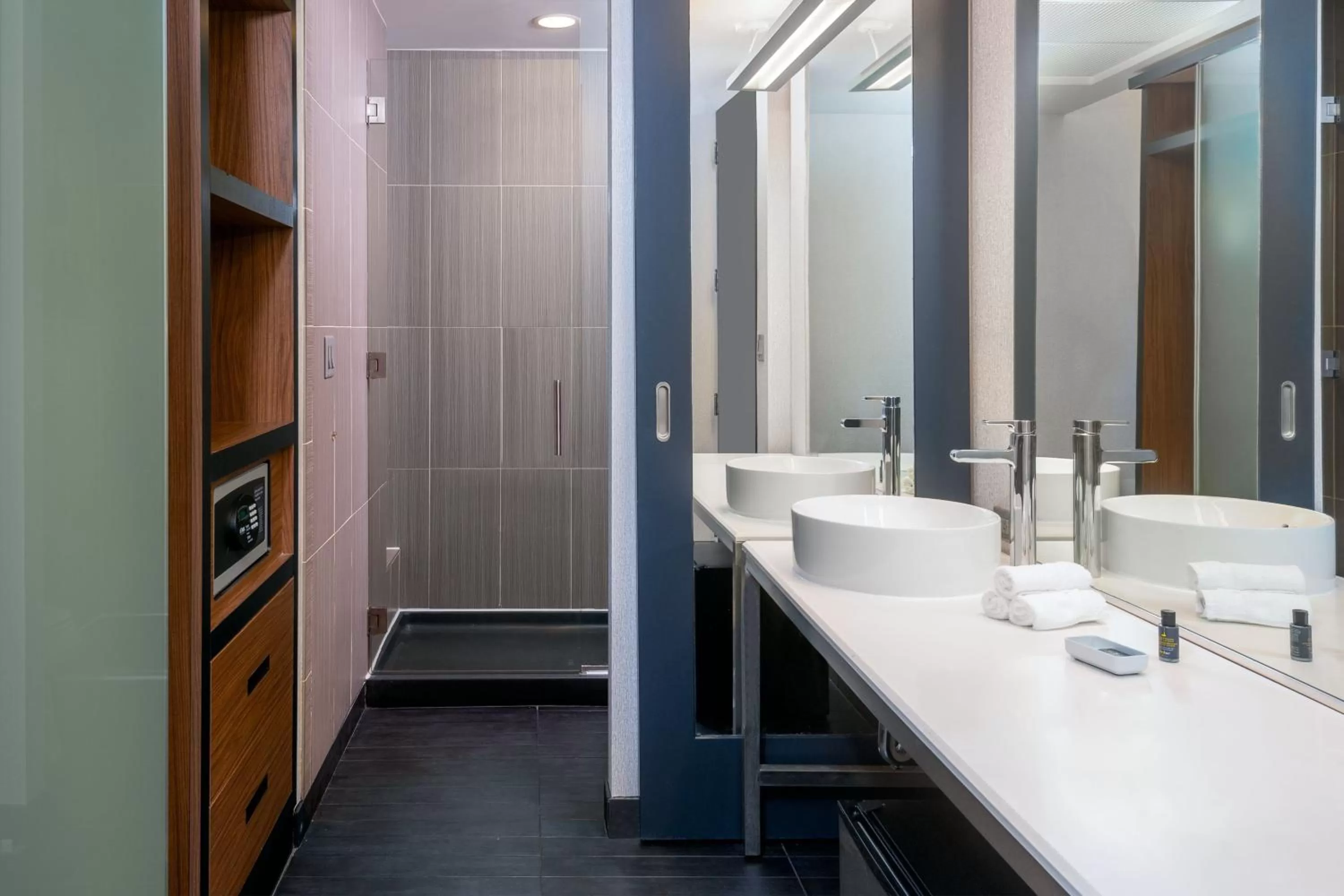 Bathroom in Aloft Orlando Downtown