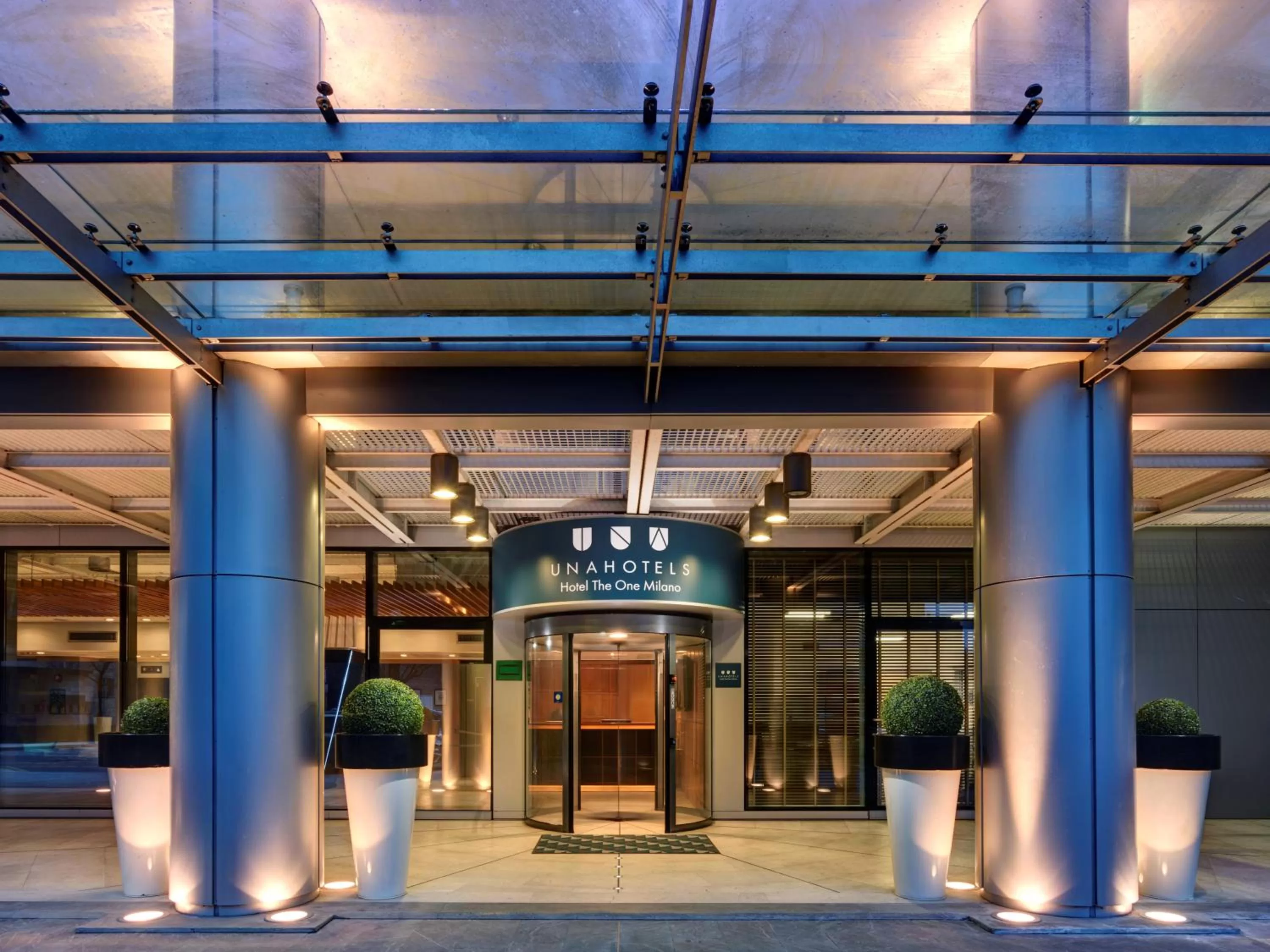 Facade/entrance in UNA Hotels The One Milano Hotel & Residence