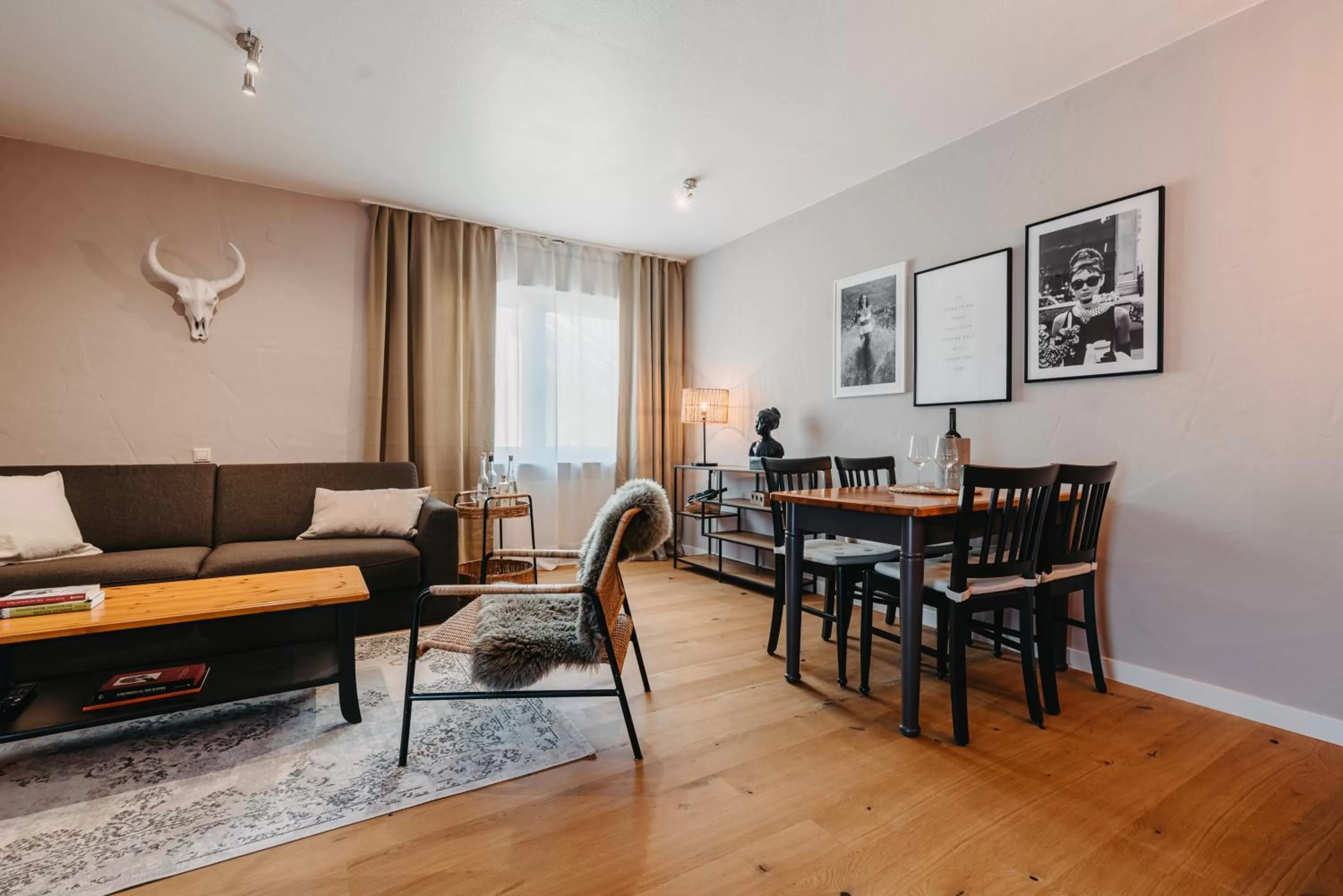 Living room, Dining Area in Becksteiner Rebenhof