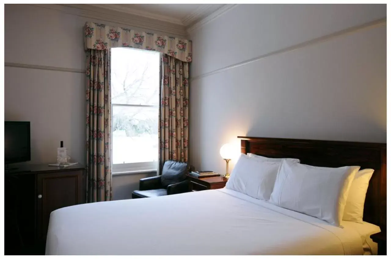 Bedroom, Room Photo in Yarra Valley Grand Hotel