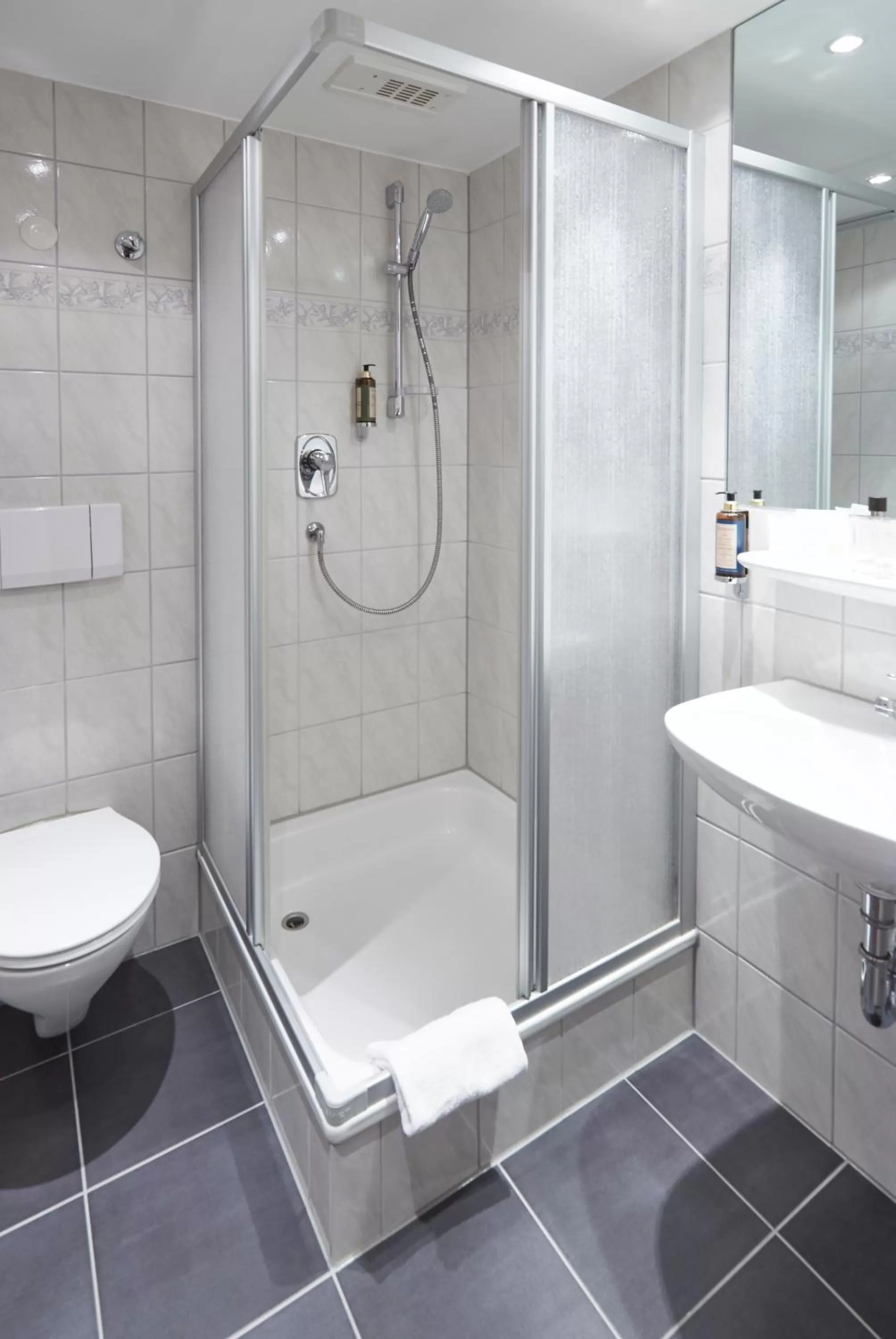 Shower in Hotel Teuchelwald