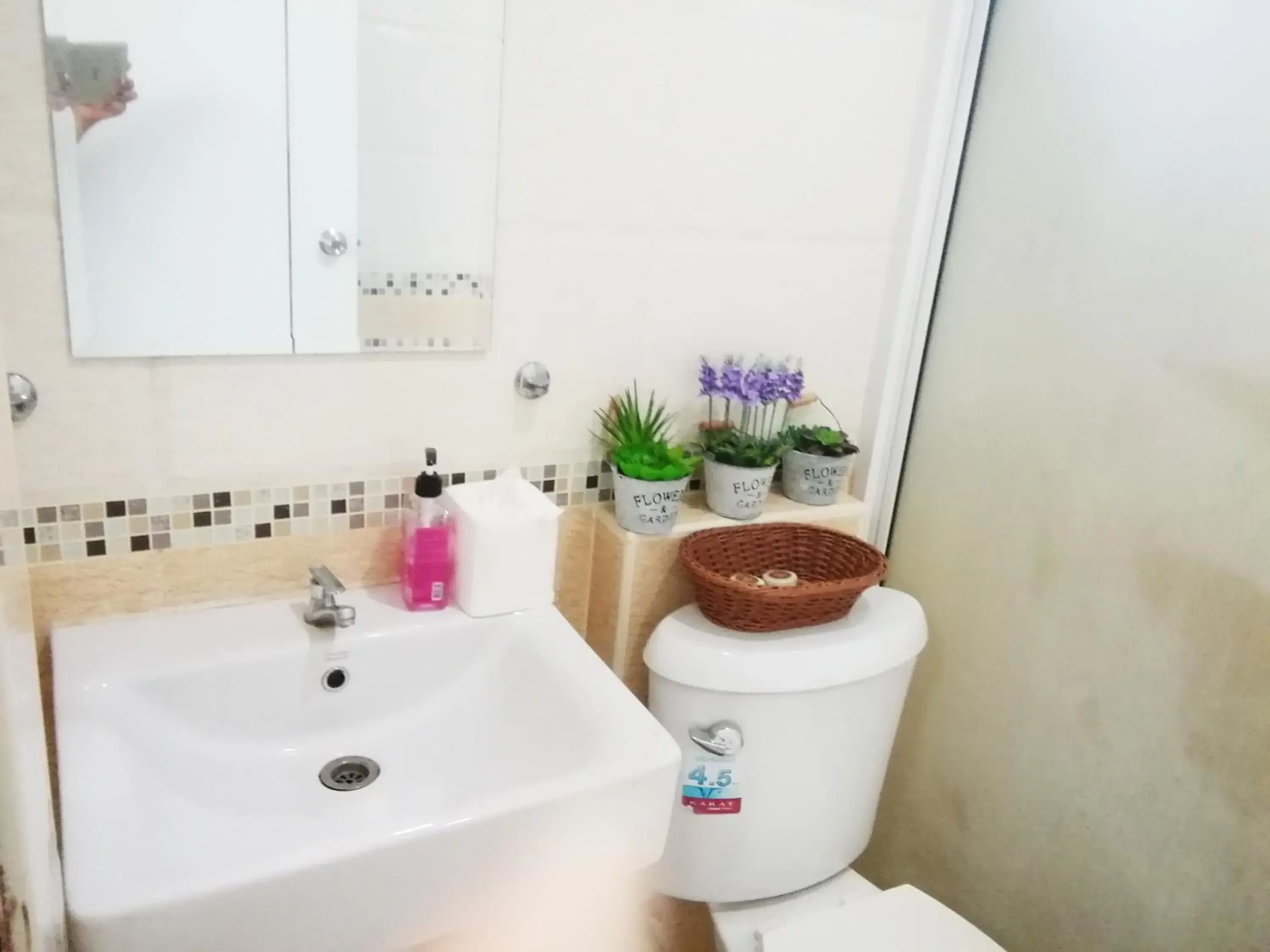 Bathroom in Wilderness Bed And Breakfast