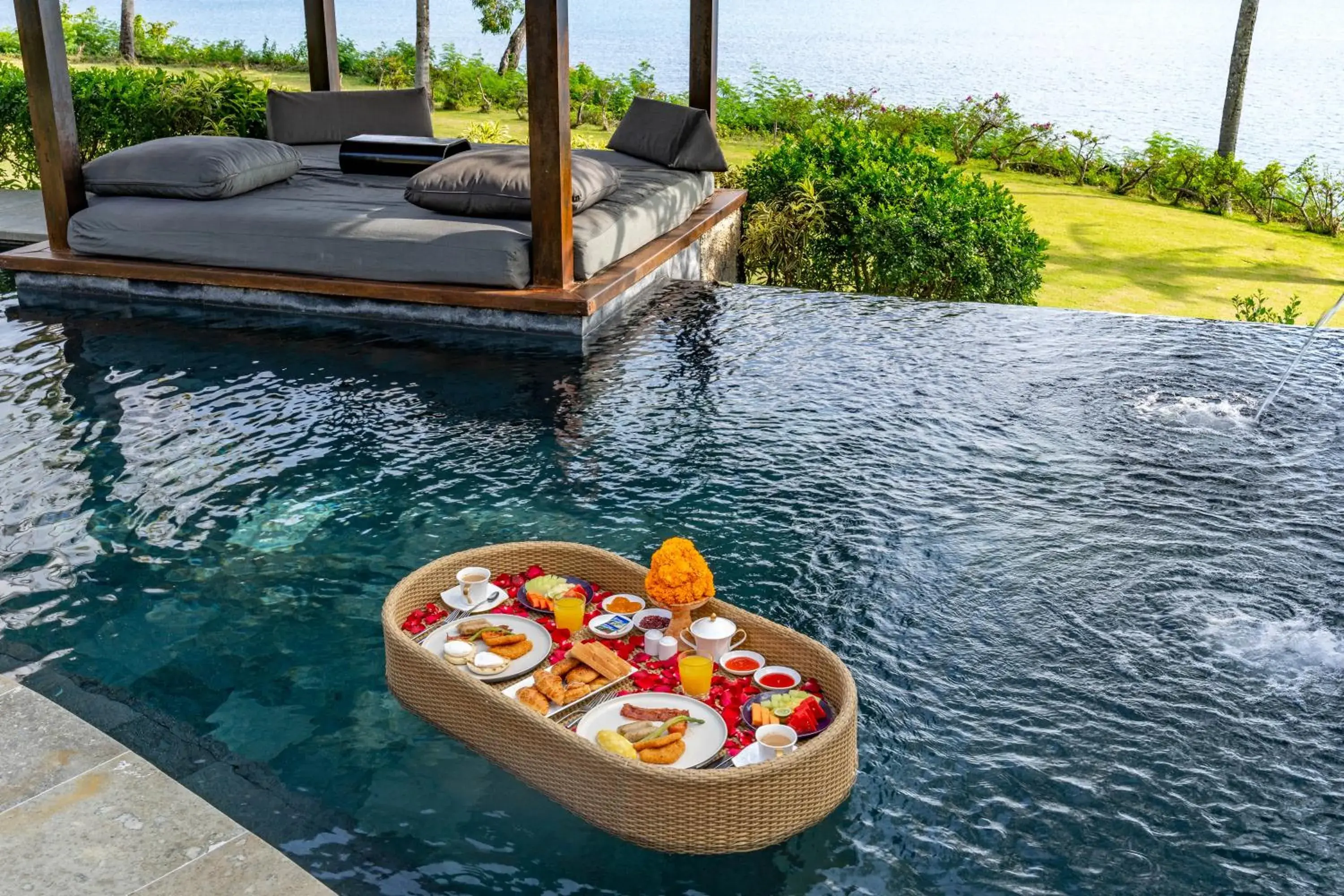 Swimming Pool in AYANA Villas Bali