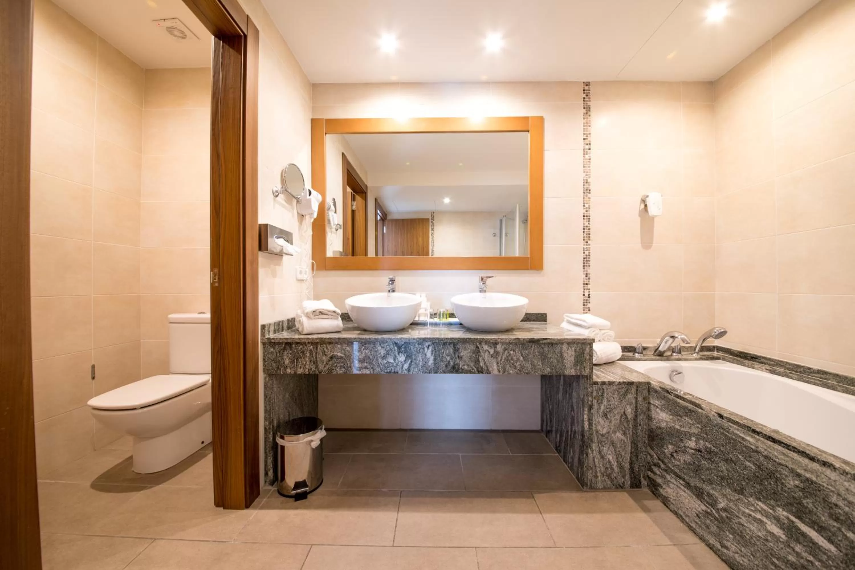 Decorative detail in Los Geranios