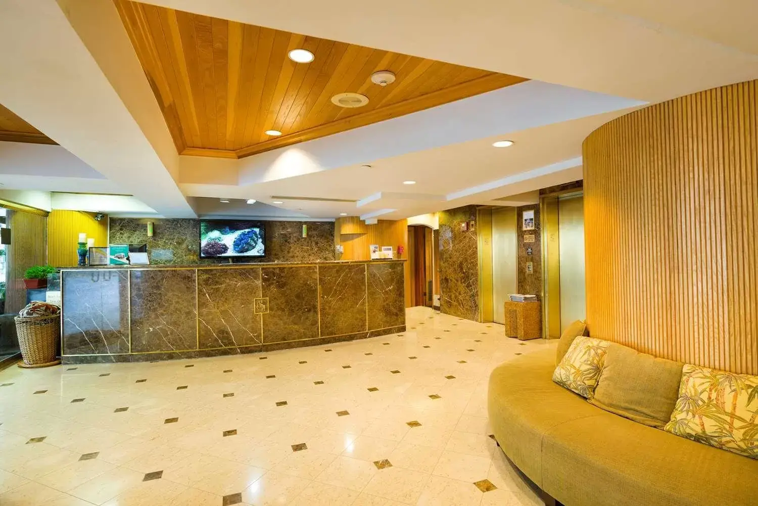 Lobby or reception, Lobby/Reception in Castle Bamboo Waikiki Hotel