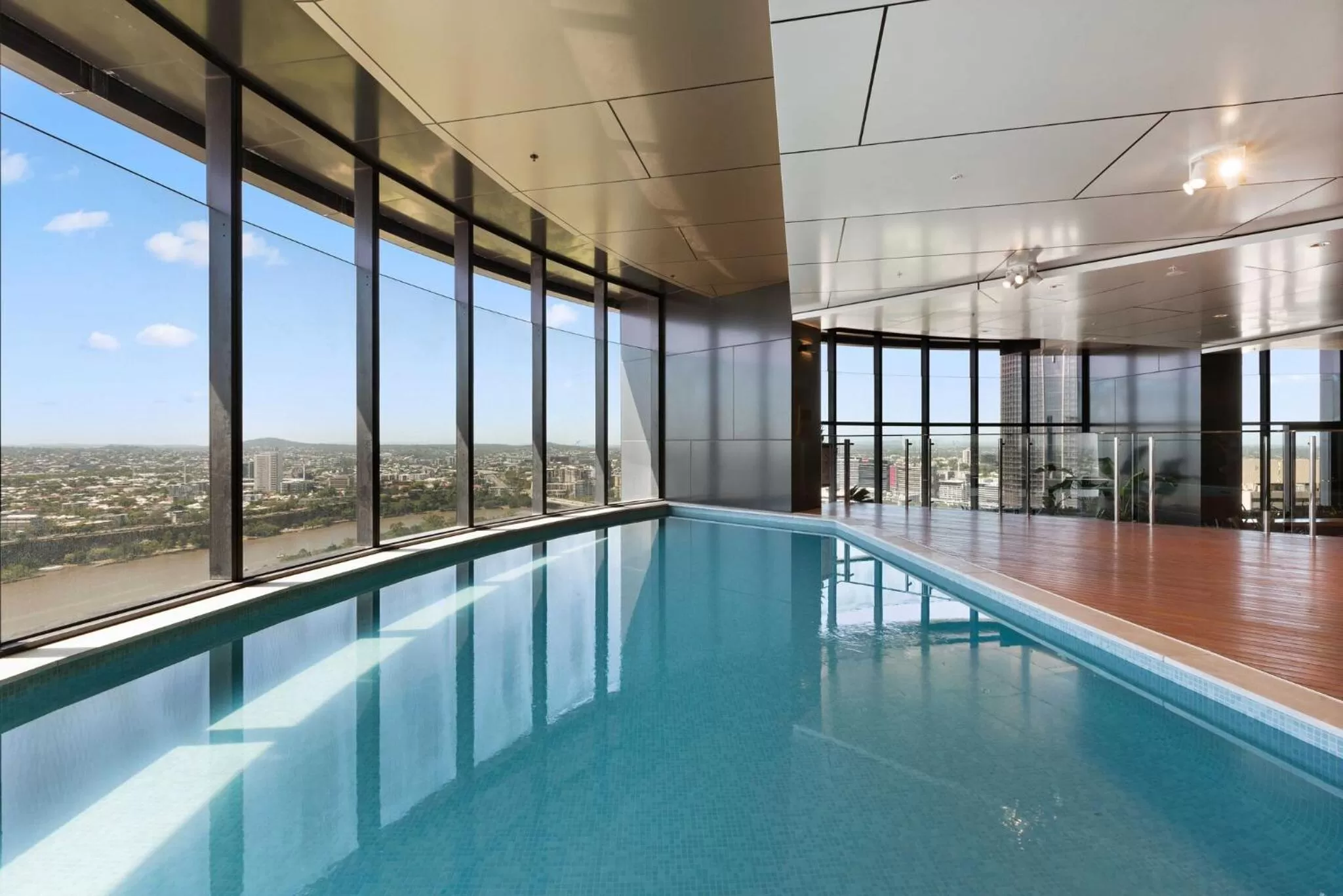 Swimming pool in Brisbane Skytower by CLLIX