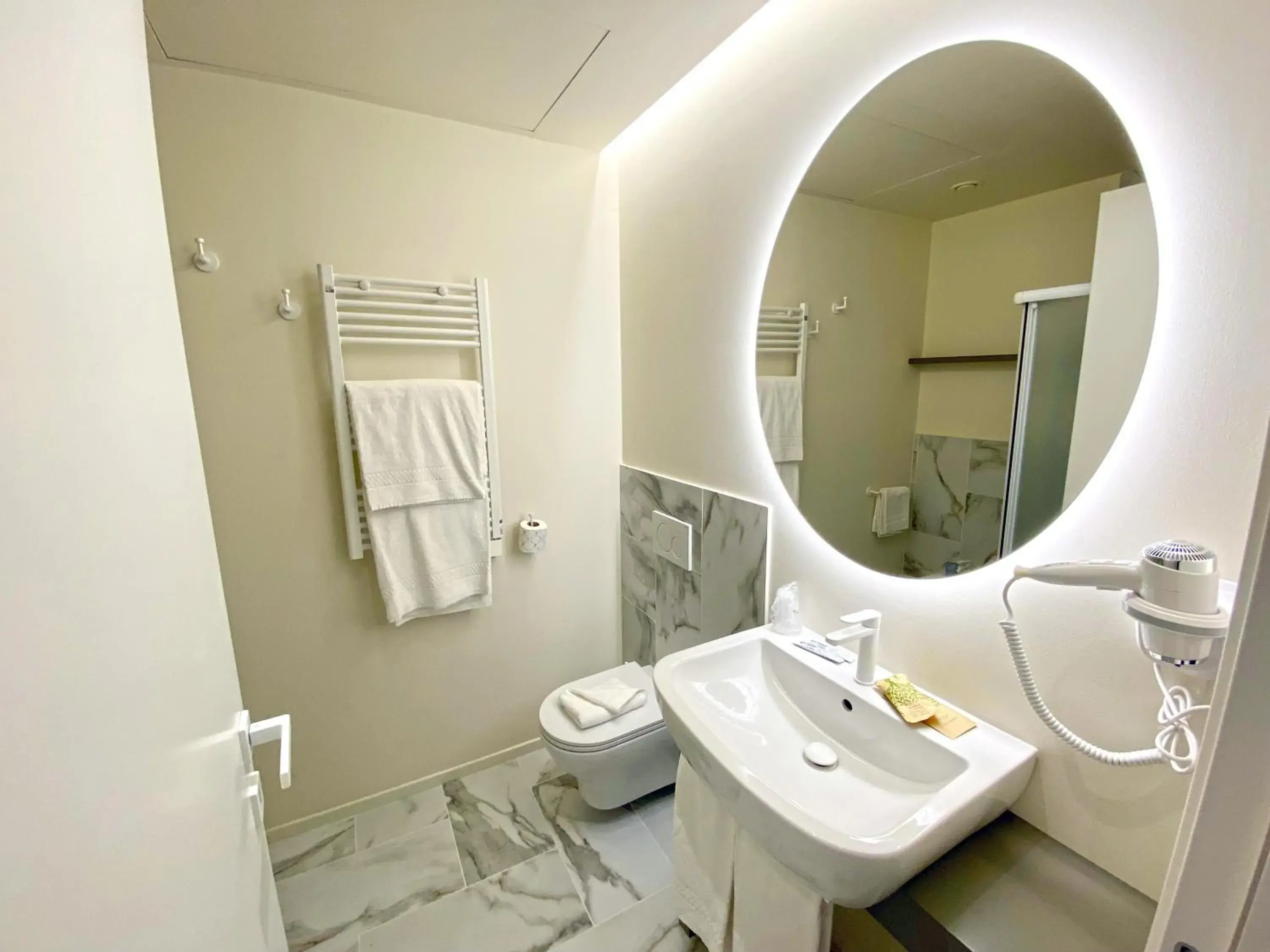 Bathroom in Life Hotel