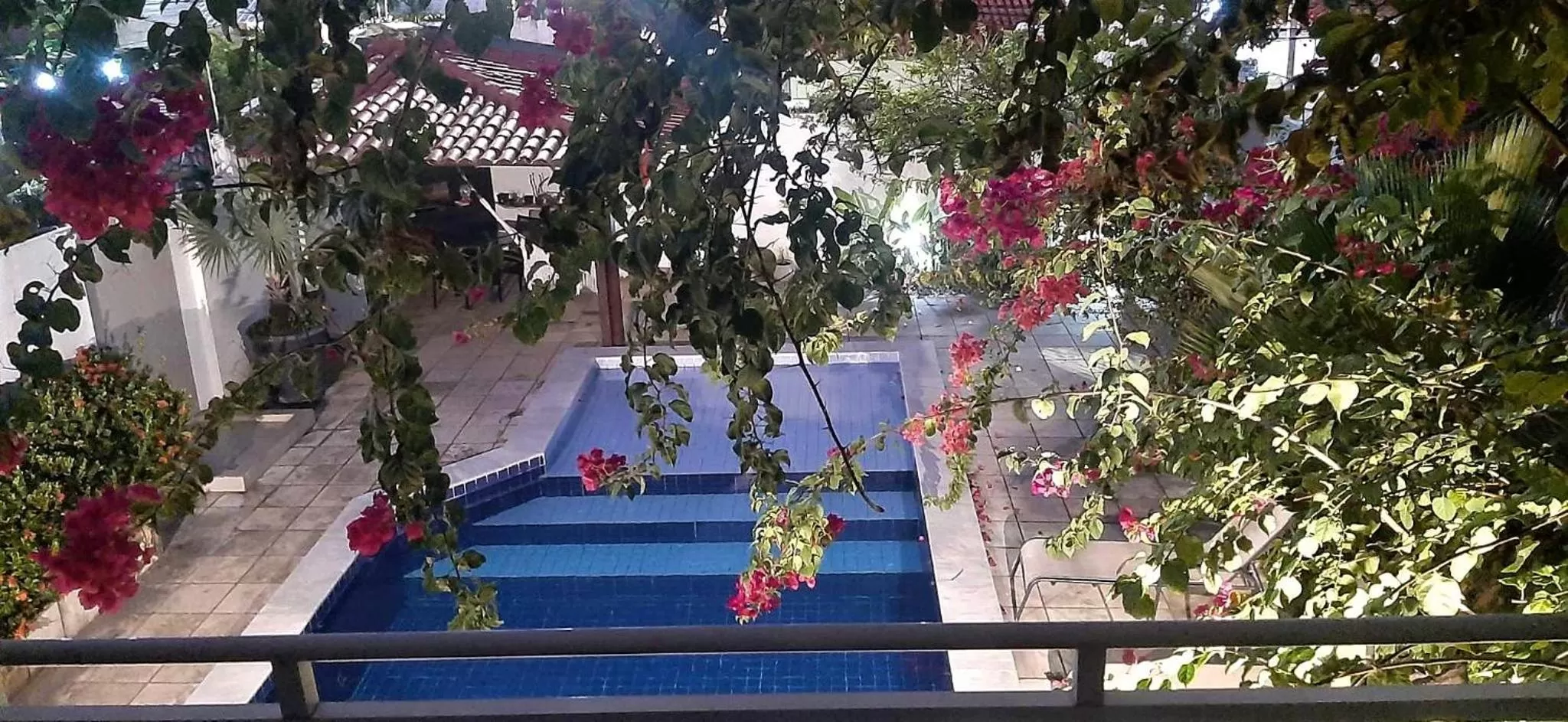 Garden, Pool View in Innsenso B&B