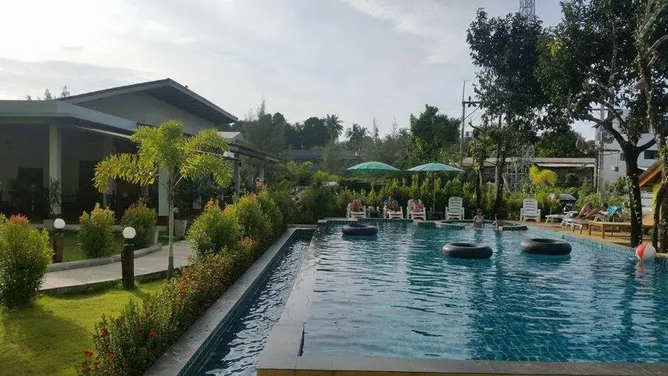 Swimming Pool in Morakot Lanta Resort