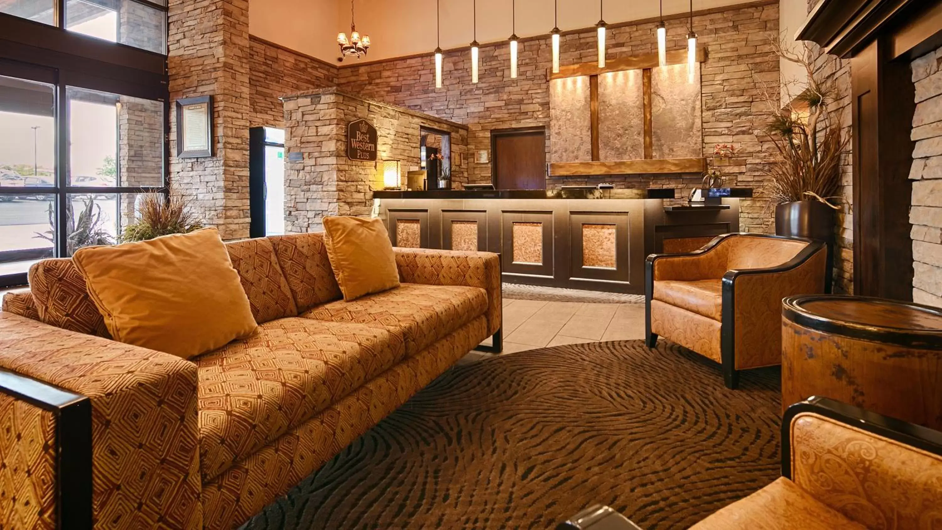 Lobby or reception, Lounge/Bar in Park Inn by Radisson Salt Lake City -Midvale