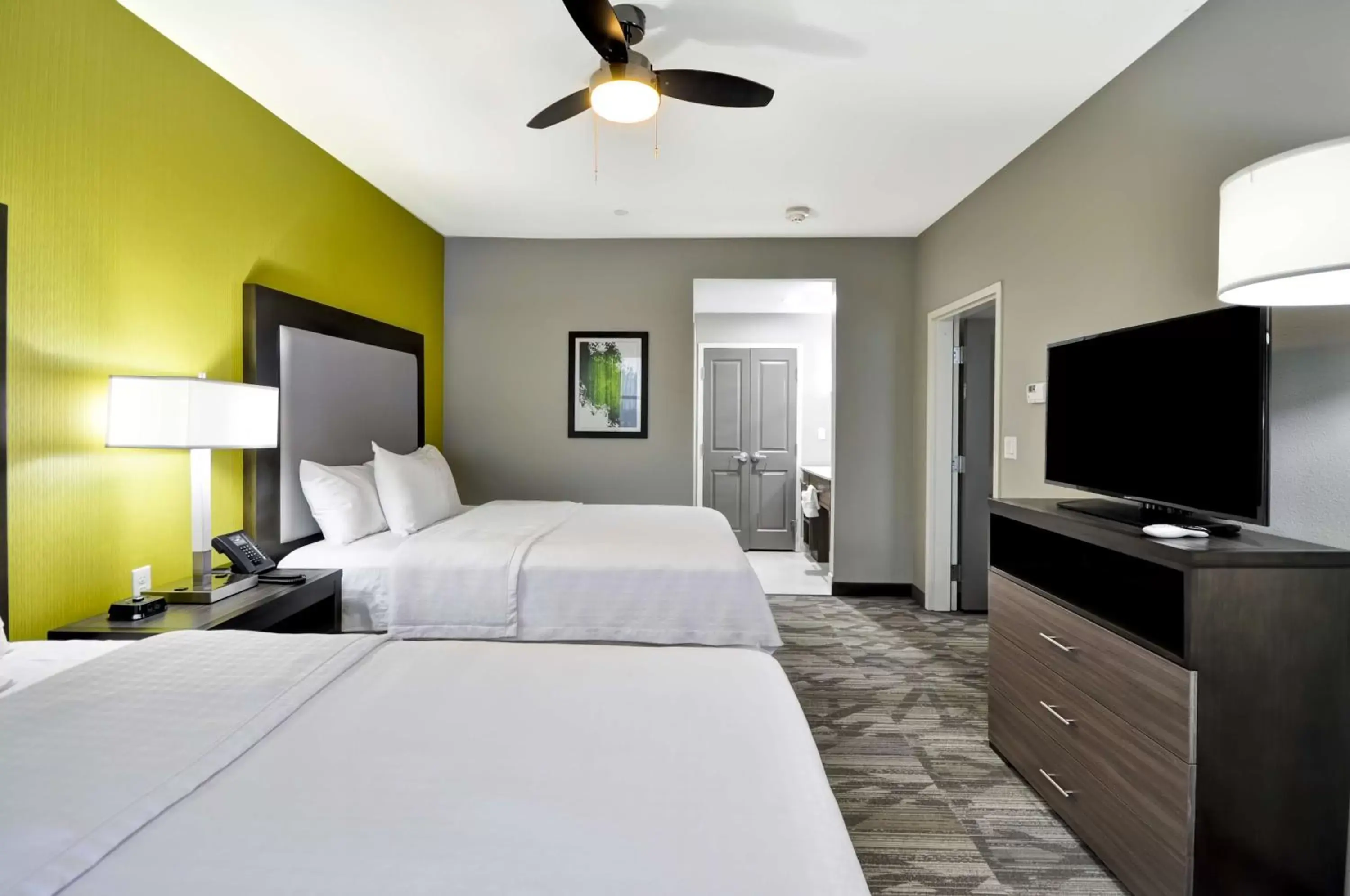 Bed in Homewood Suites by Hilton Tyler Bed in Homewood Suites by Hilton Tyler
