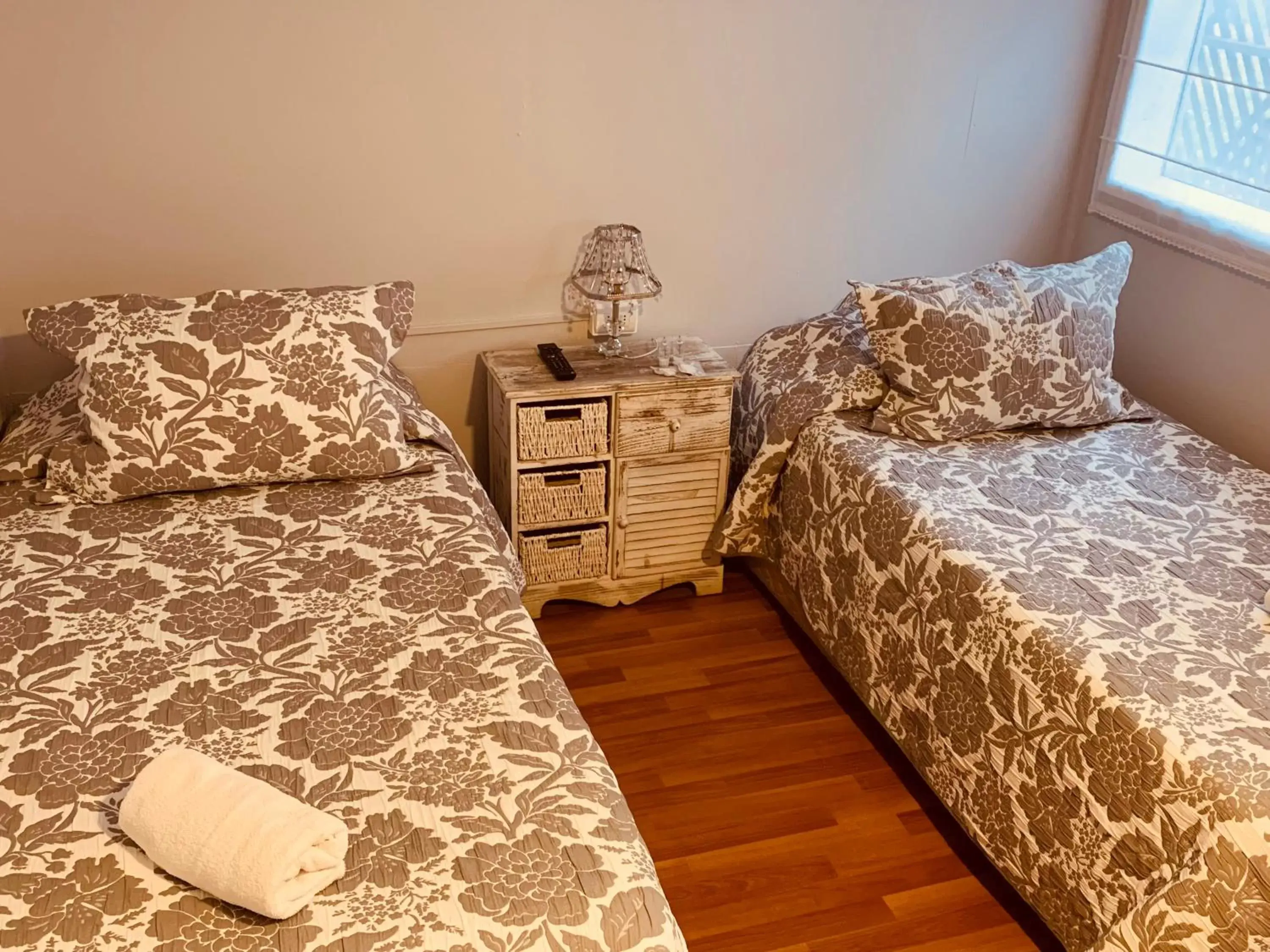 Twin Room with Private Bathroom in Arte Brisa Hostal Boutique Twin Room with Private Bathroom in Arte Brisa Hostal Boutique