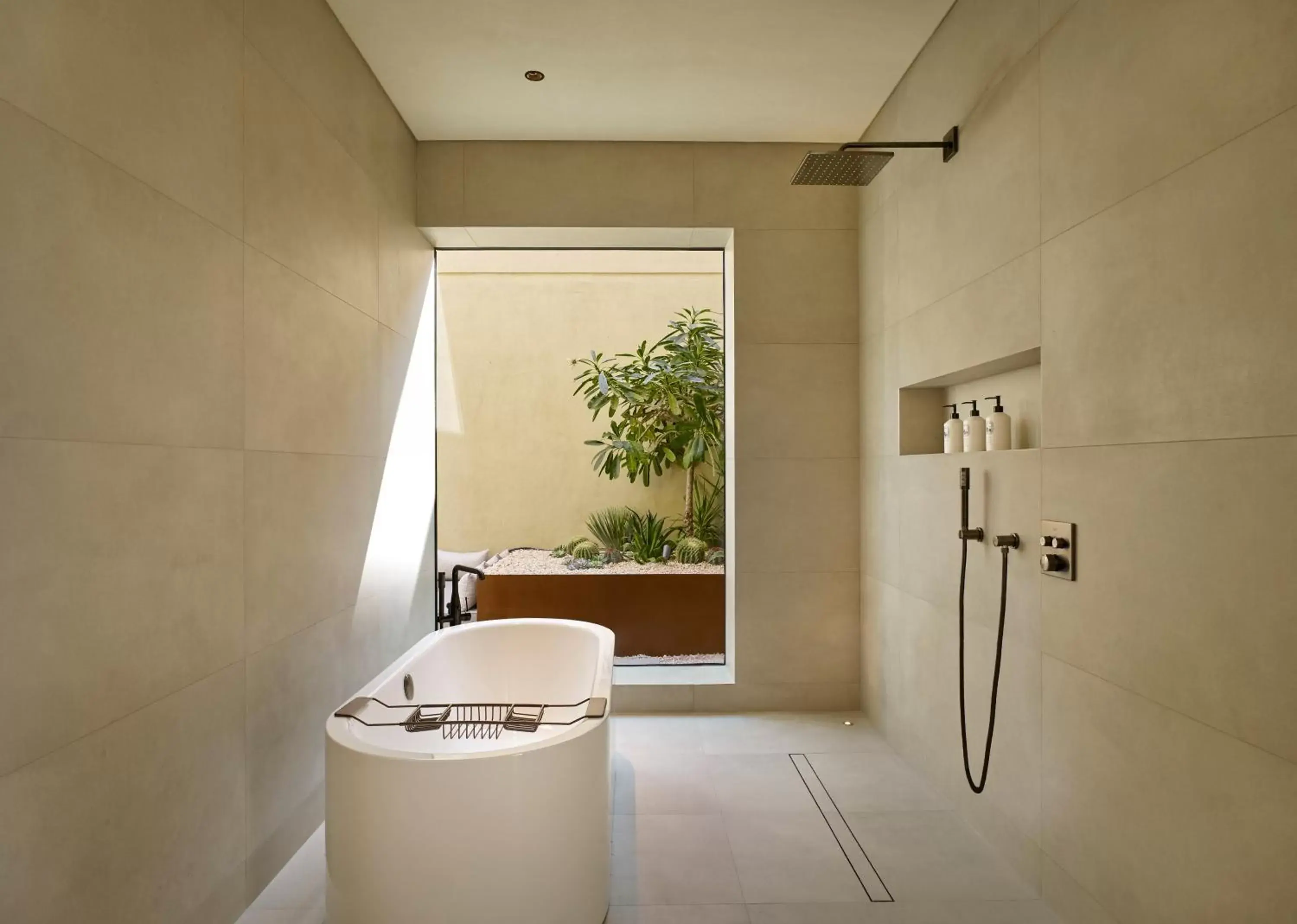 Bathroom in The Ritz-Carlton Ras Al Khaimah, Al Wadi Desert