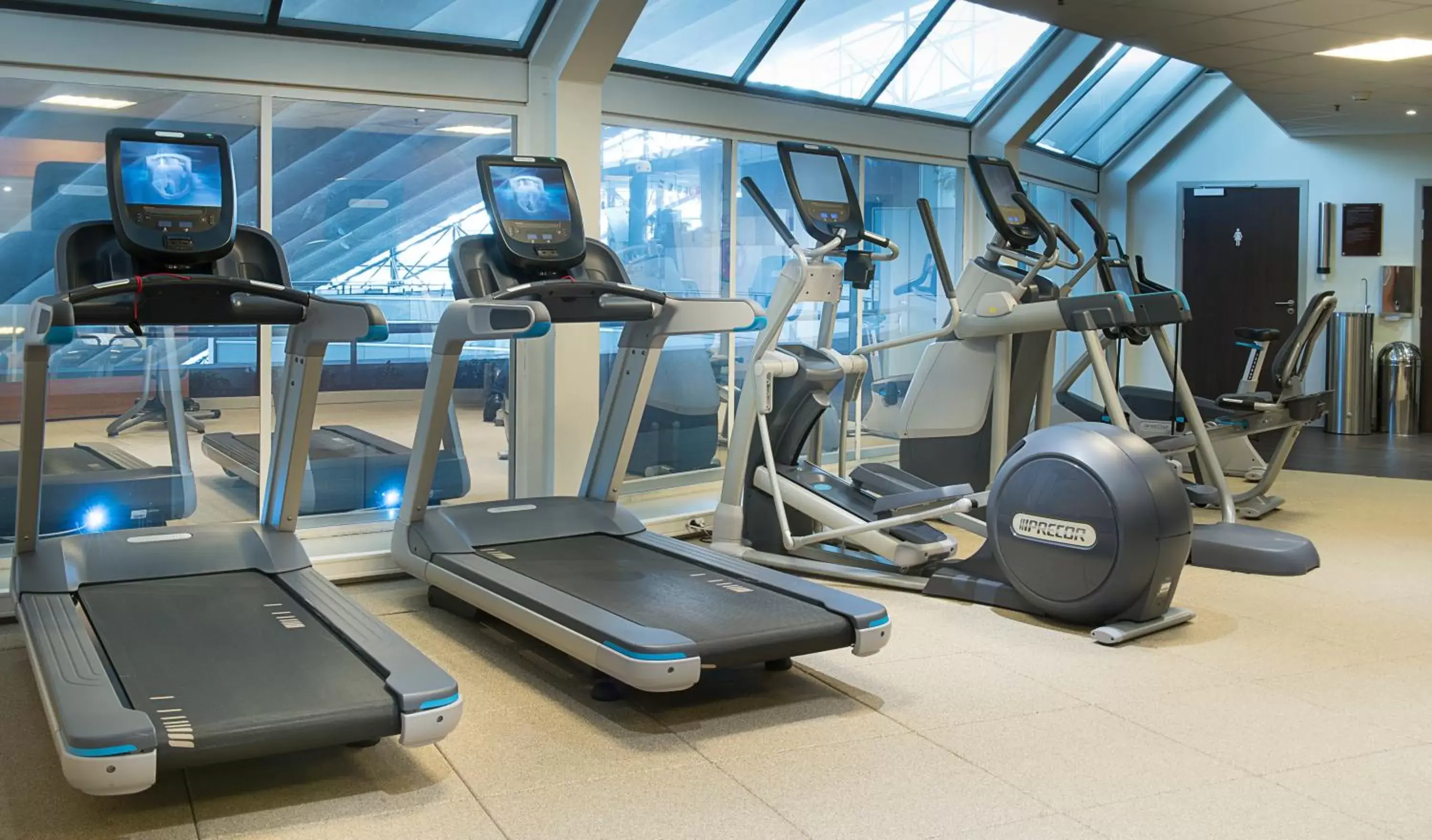 Fitness centre/facilities, Fitness Center/Facilities in Hilton Paris La Défense