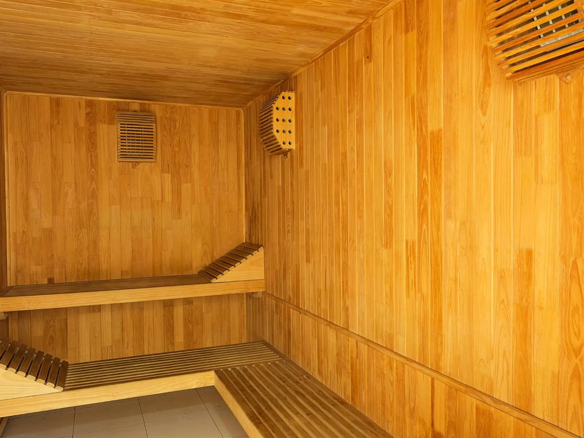 Sauna in Hotel bh Parque 93