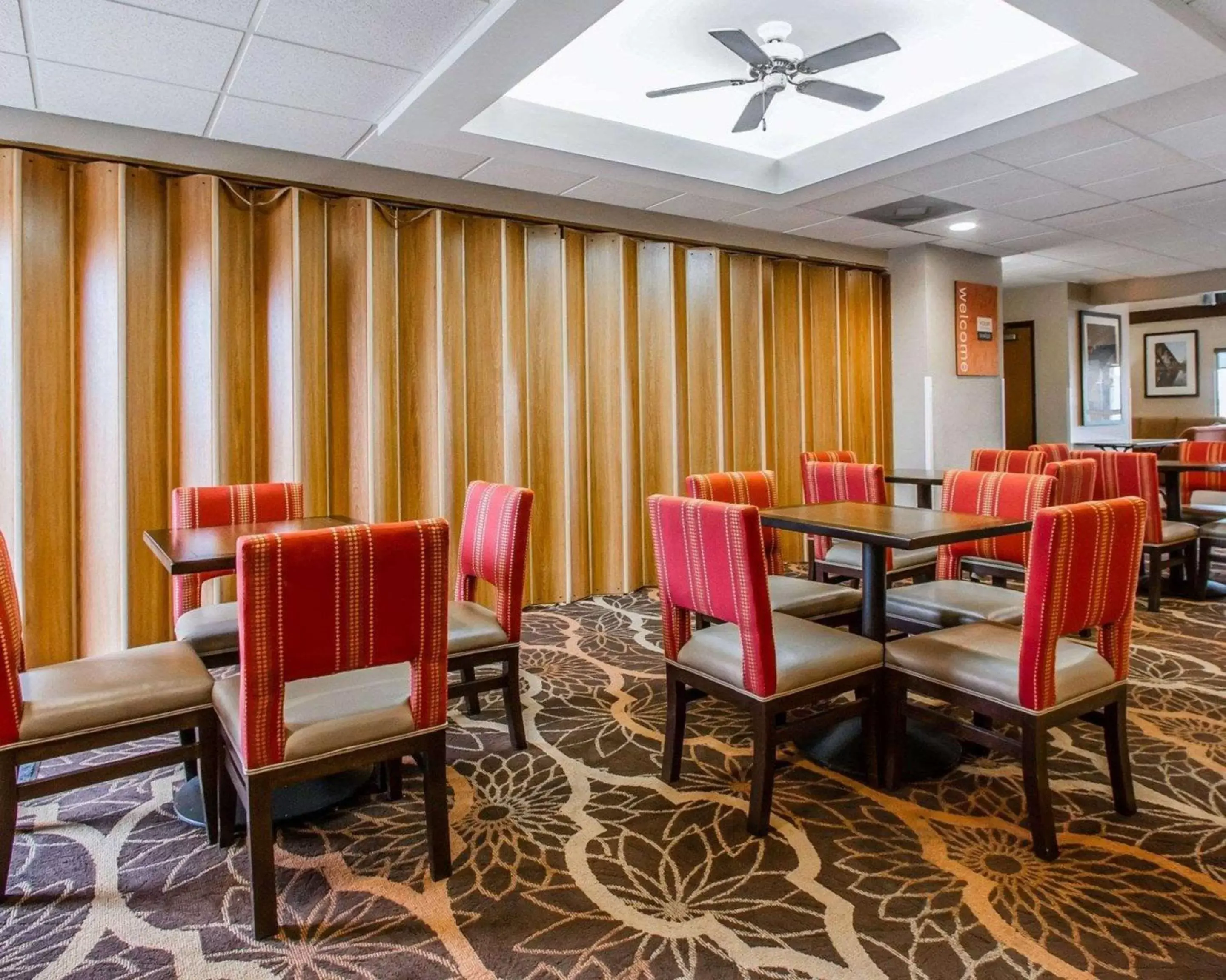 Restaurant/places to eat in Quality Inn Perryville