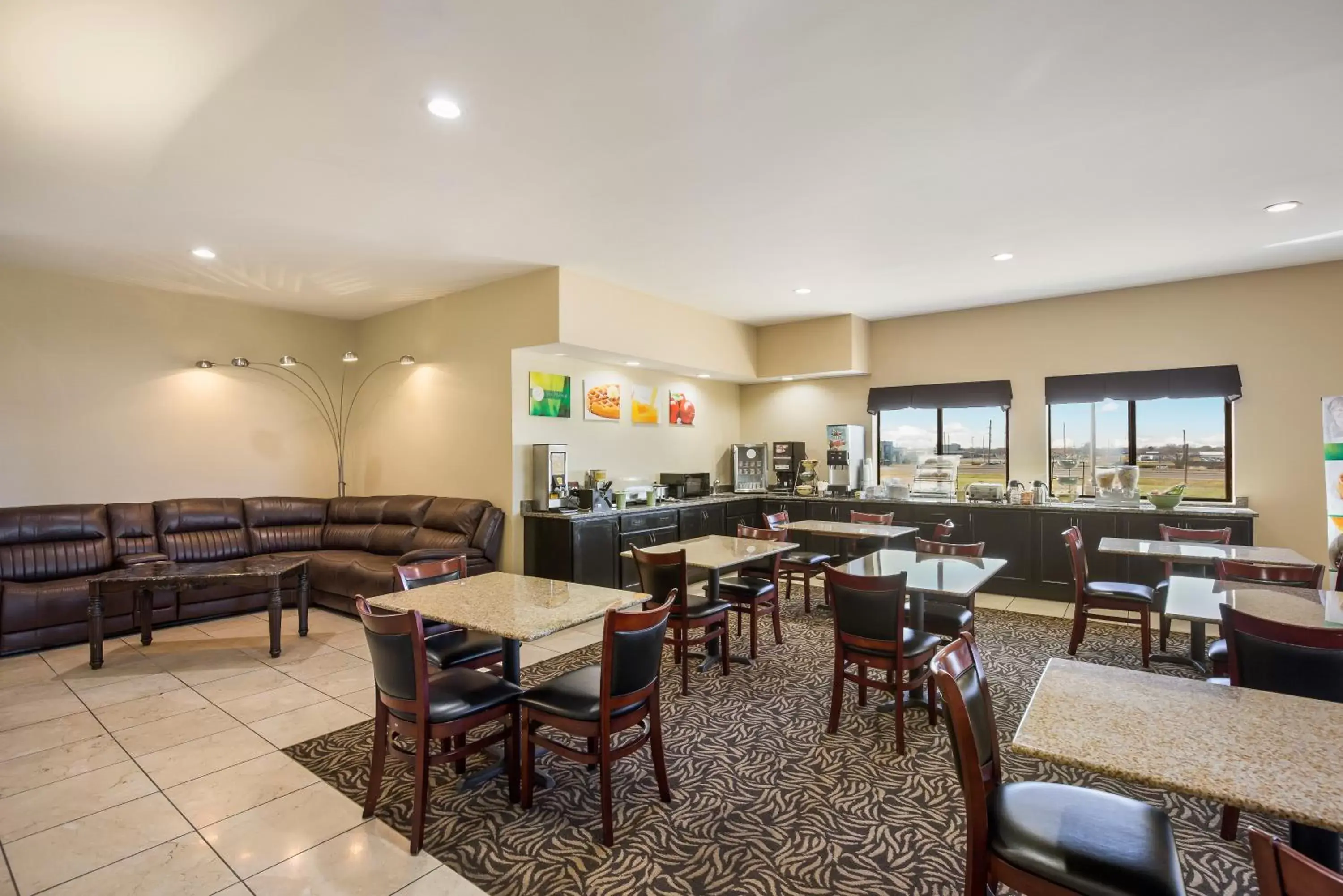 Restaurant/Places to Eat in Quality Inn & Suites Caseyville - St. Louis