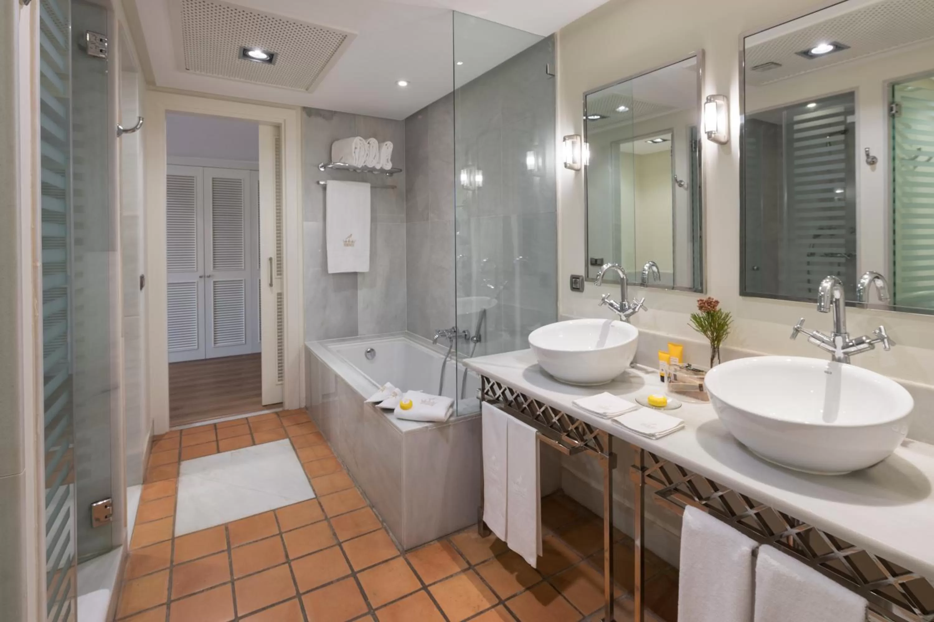 Bathroom in Bahia del Duque