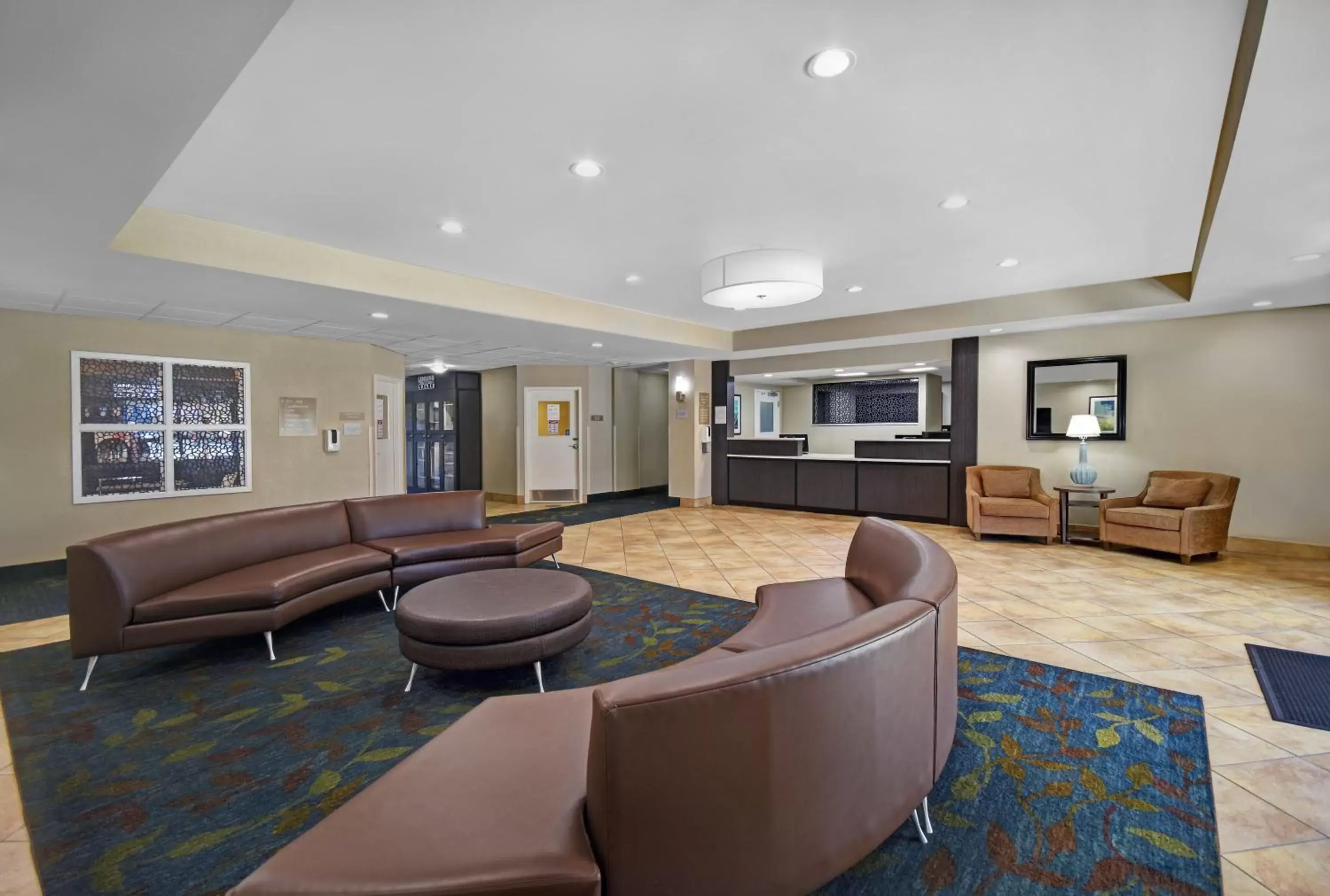 Property building, Lounge/Bar in Candlewood Suites Sumter, an IHG Hotel