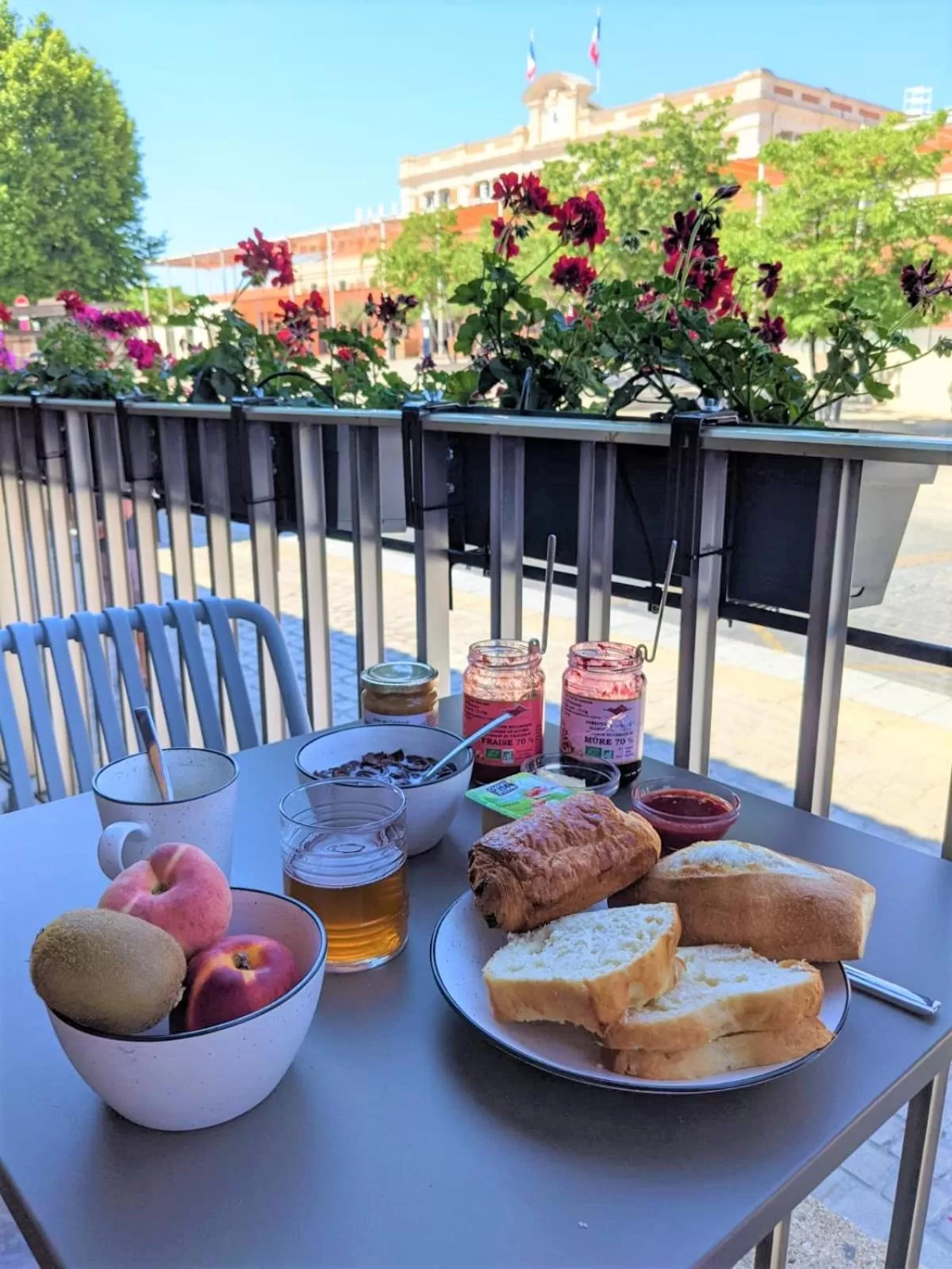 View (from property/room) in Hôtel PB - Paris-Barcelone