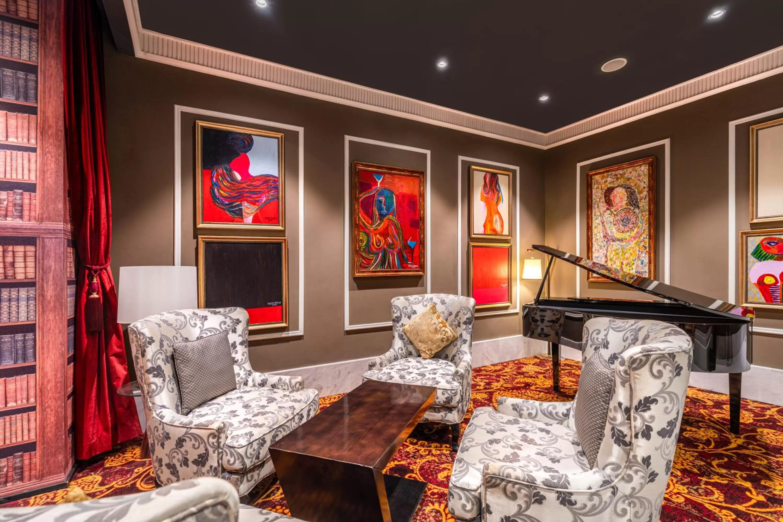 Lounge or bar in Mövenpick Hotel Colombo