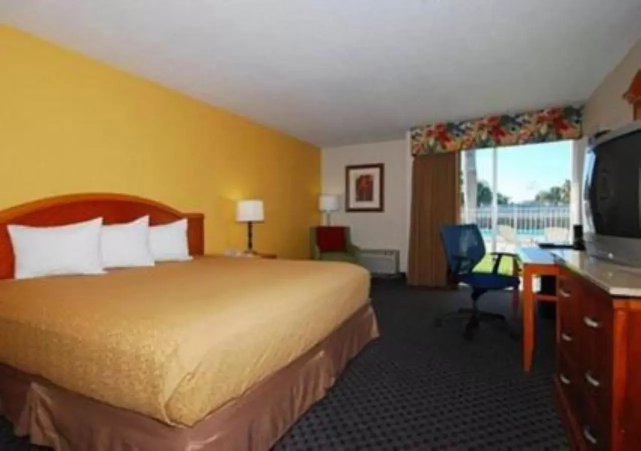 Photo of the whole room in Quality Inn Downtown Stuart