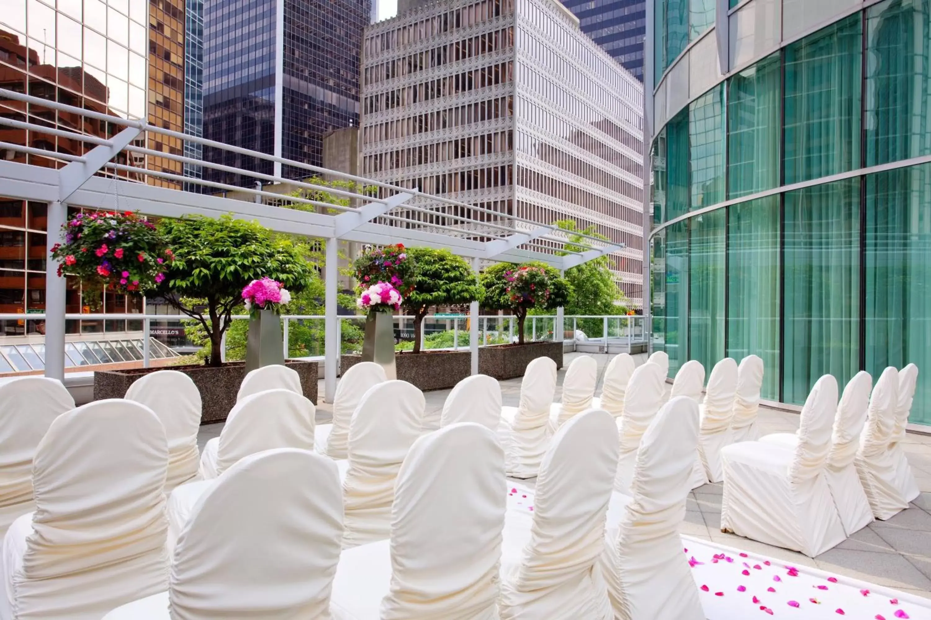 Property building, Banquet Facilities in Vancouver Marriott Pinnacle Downtown Hotel