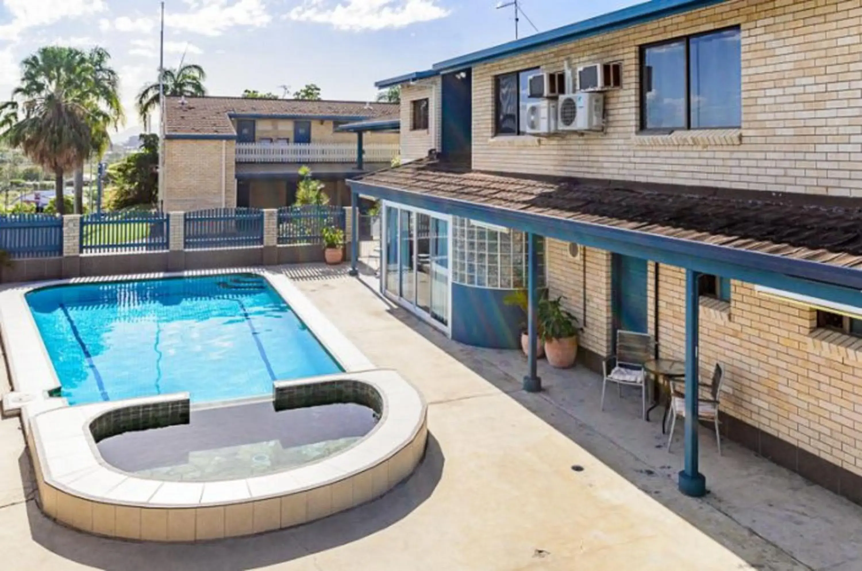 On site, Swimming Pool in Gladstone Palms Motor Inn